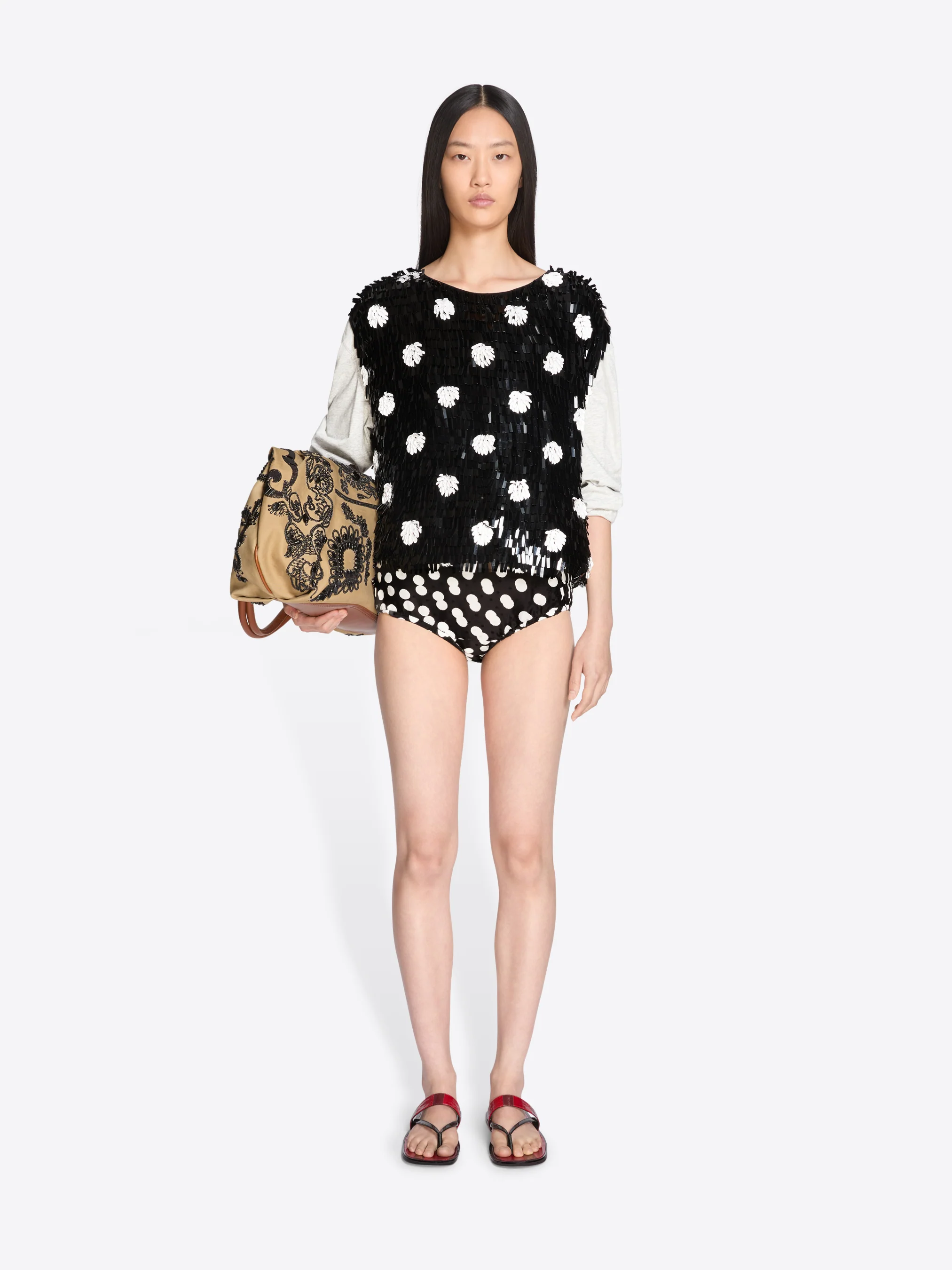 Embroidered shoulder bag