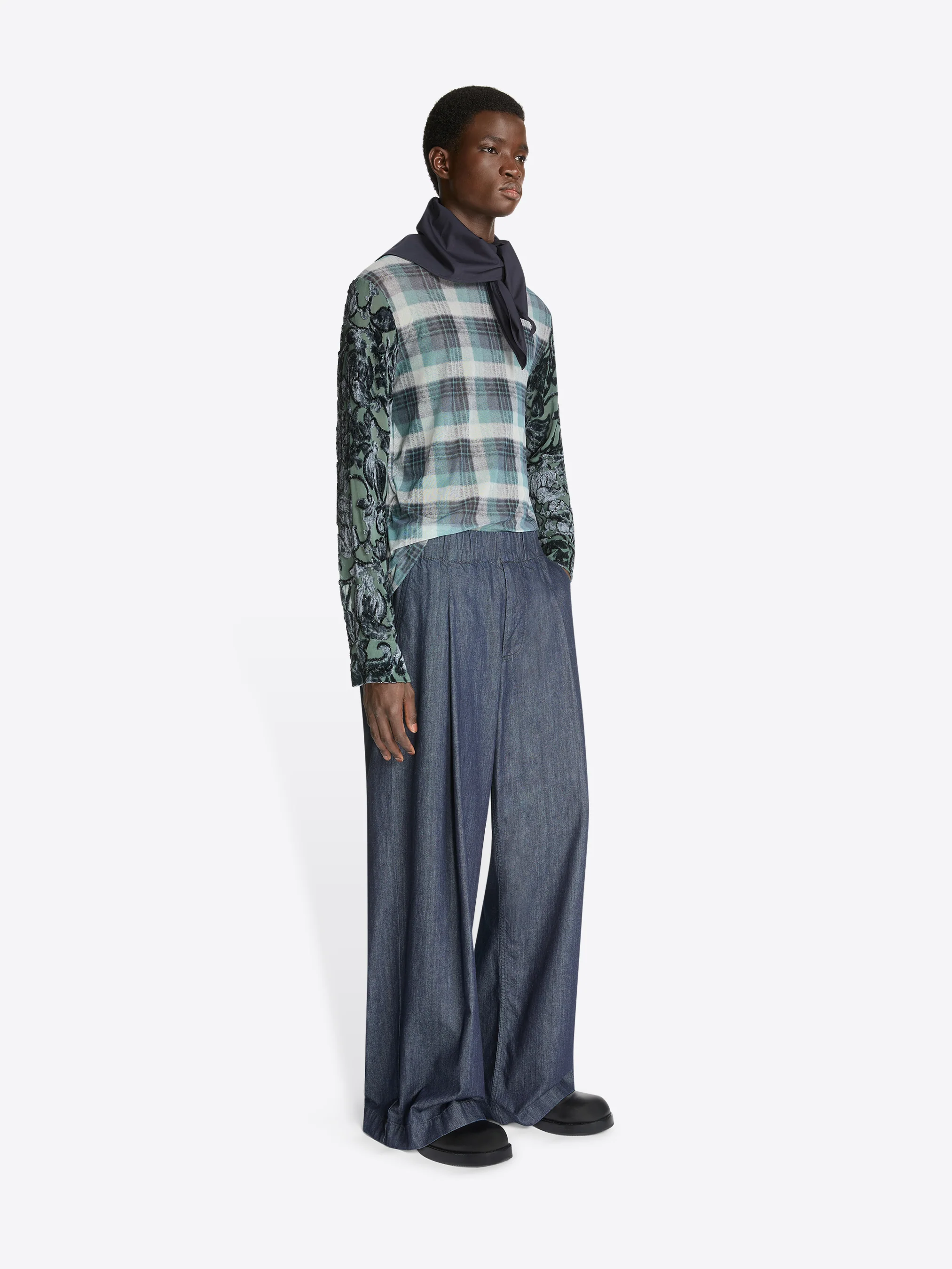 1298-elasticated-jeans-3.webp Elasticated jeans