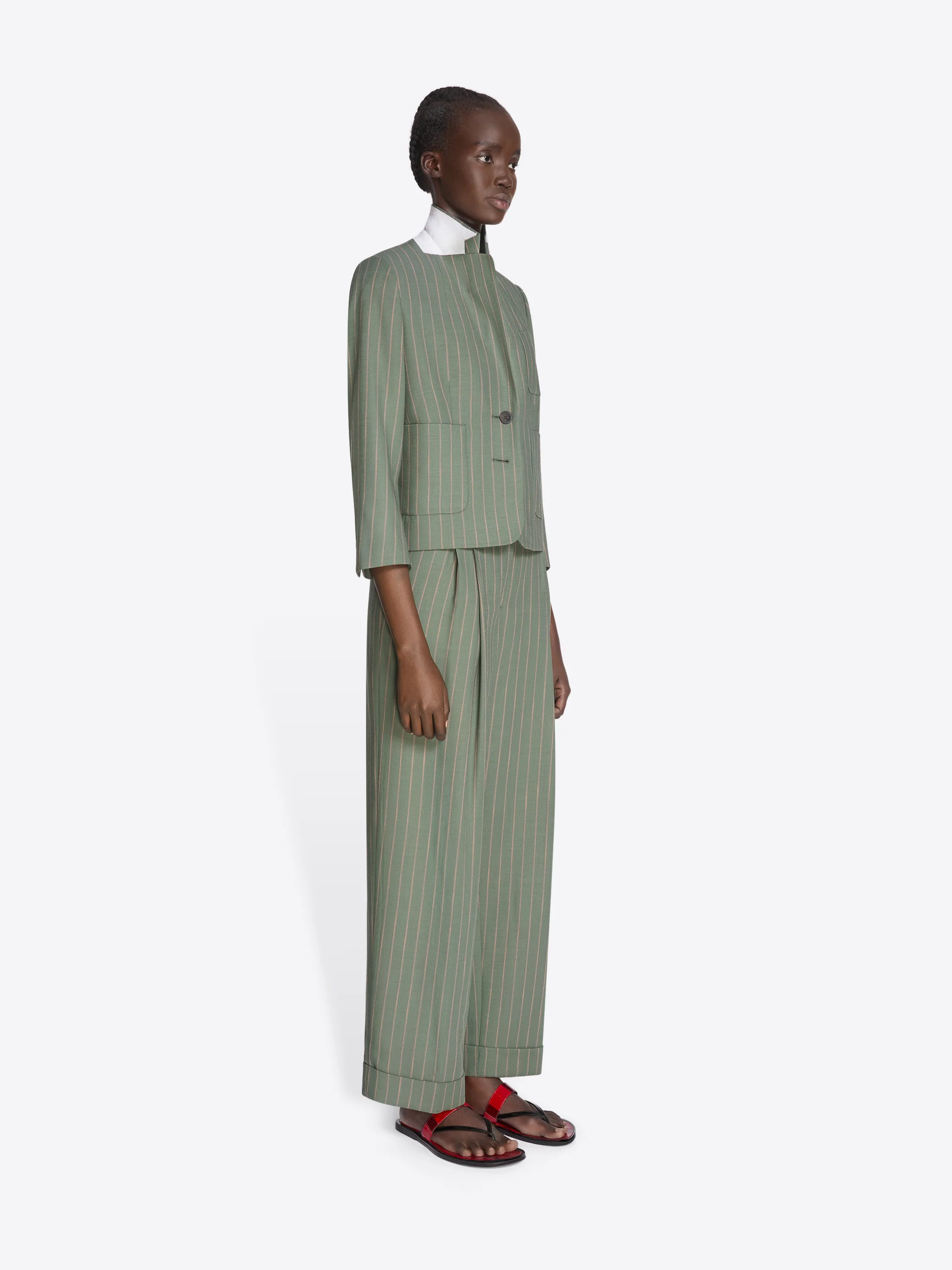 1347-pleated-pants-3.webp Pleated pants