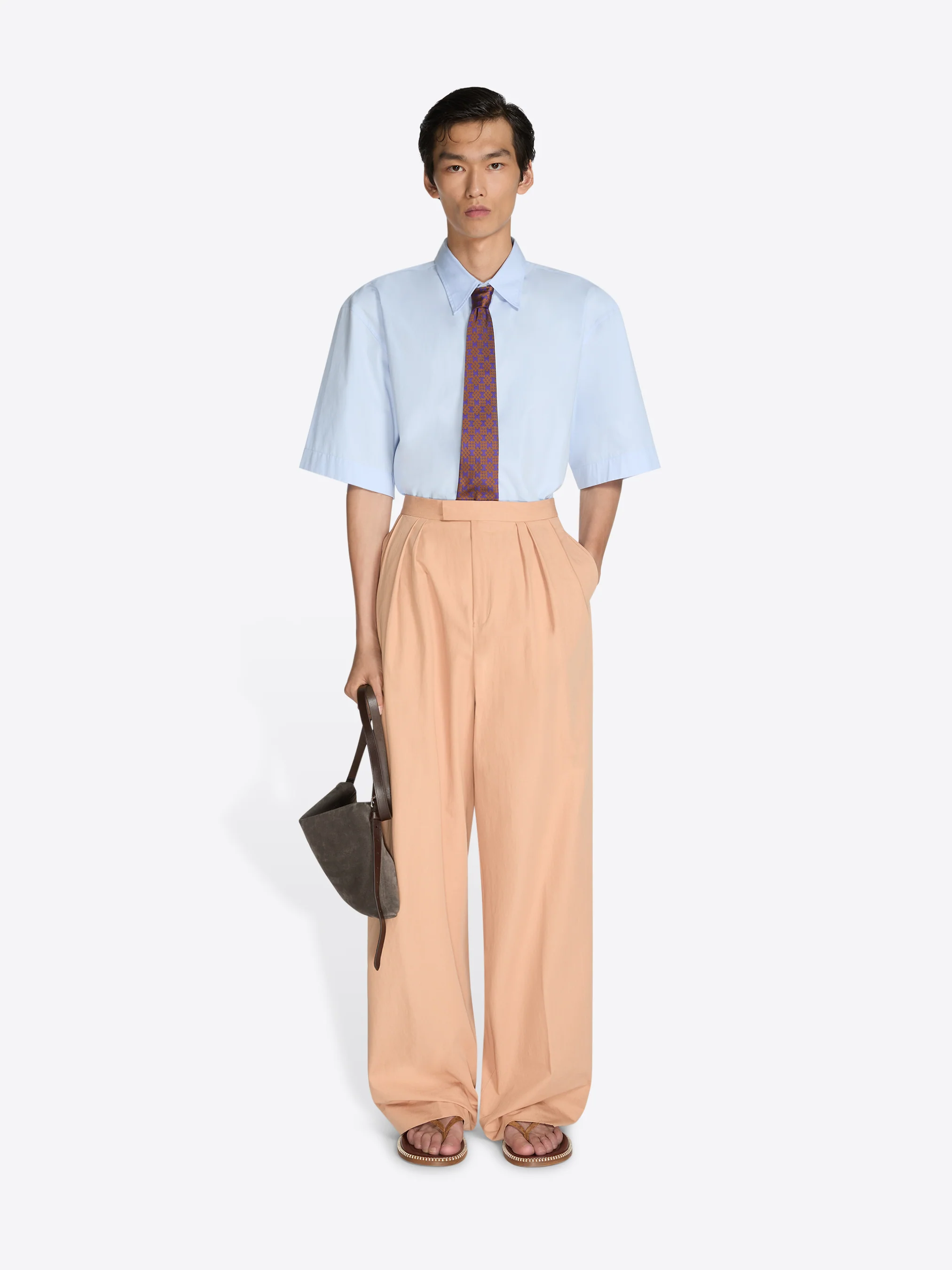1375-pleated-cotton-poplin-pants-2.webp Pleated cotton poplin pants
