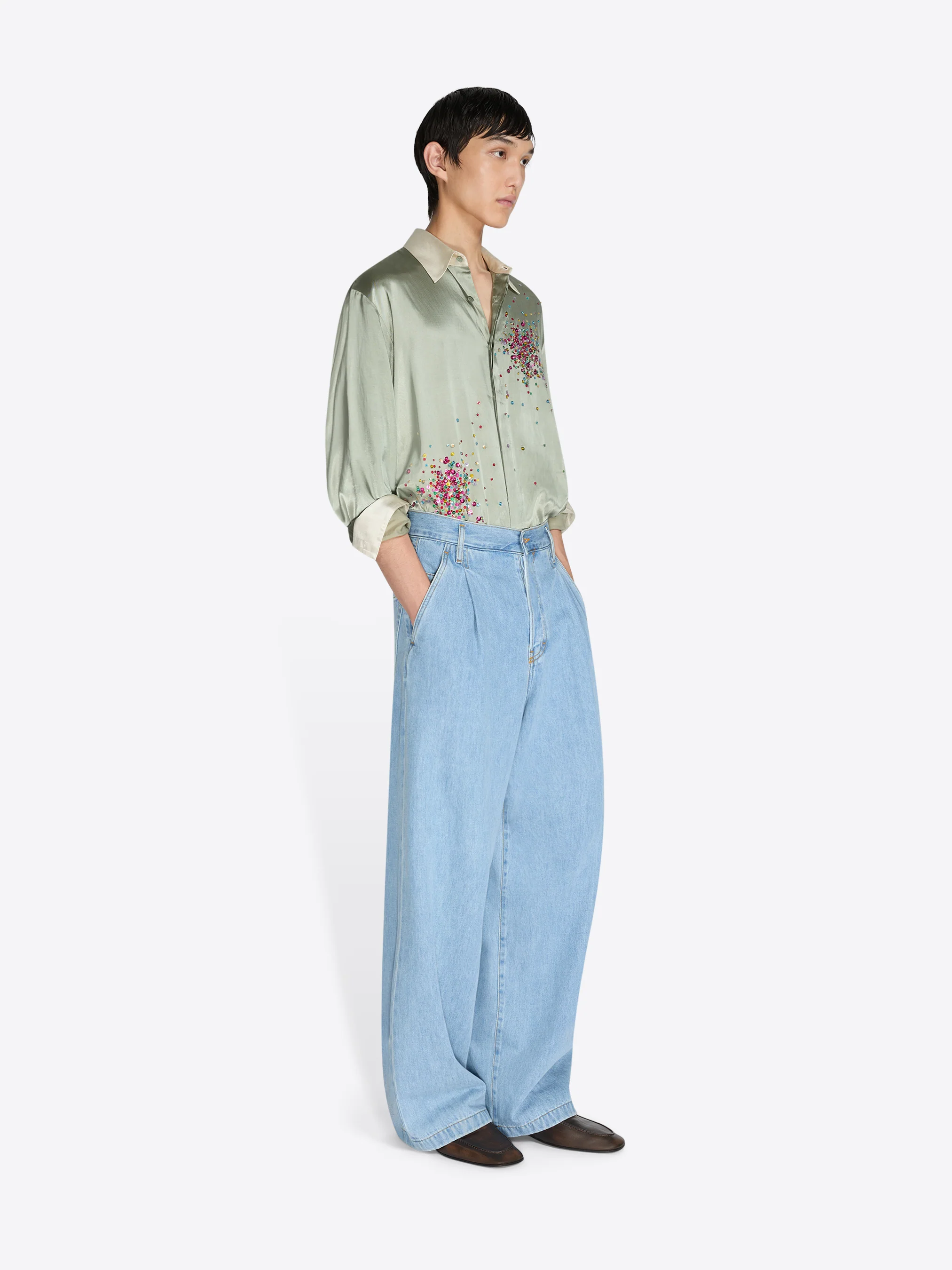 1388-pleated-jeans-3.webp Pleated jeans