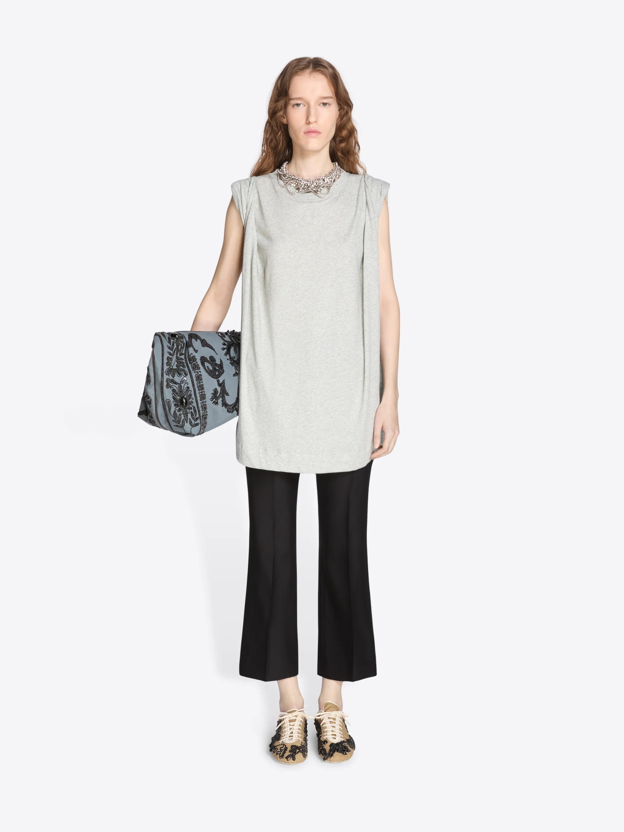 Loose sleeveless tee