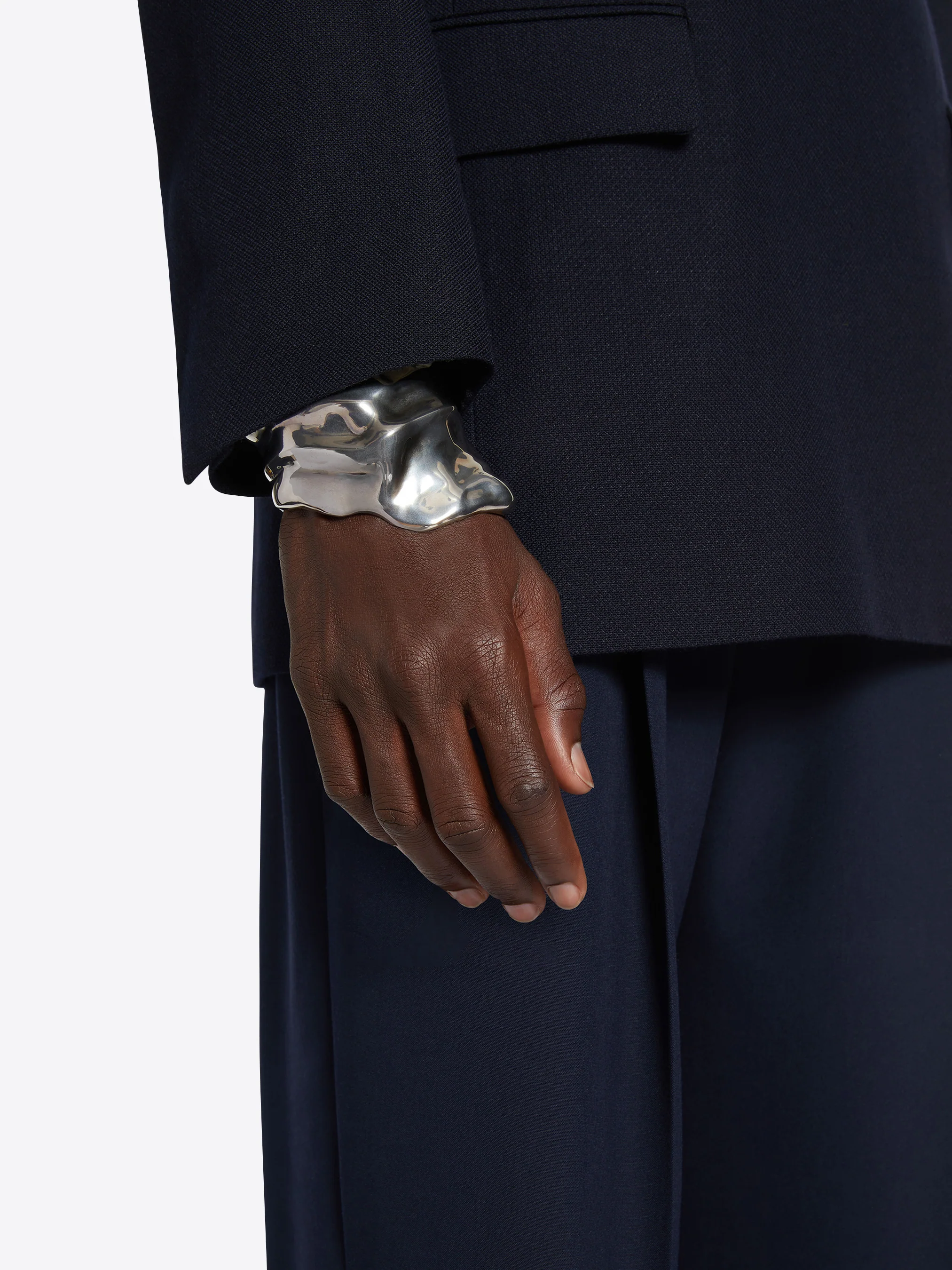 1544-anatomic-cuff-bracelet-8.webp Anatomic cuff bracelet