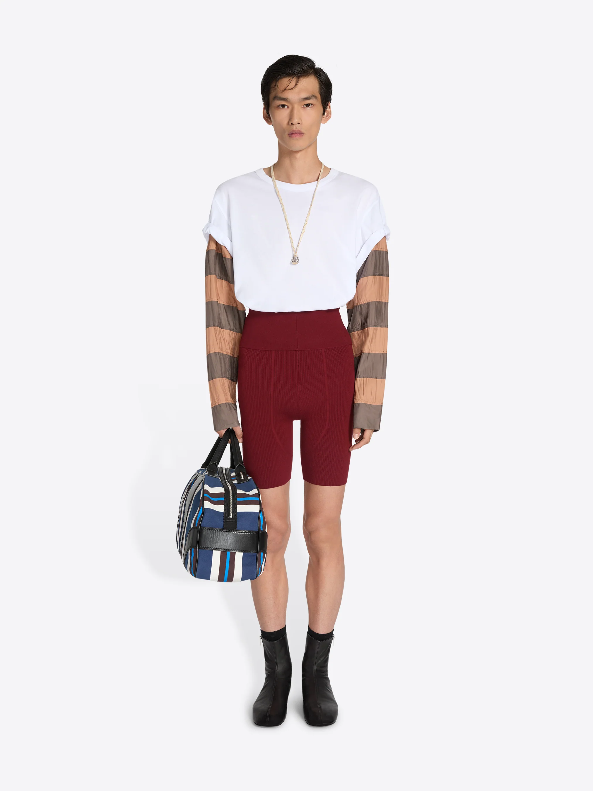 Contrast sleeves tee