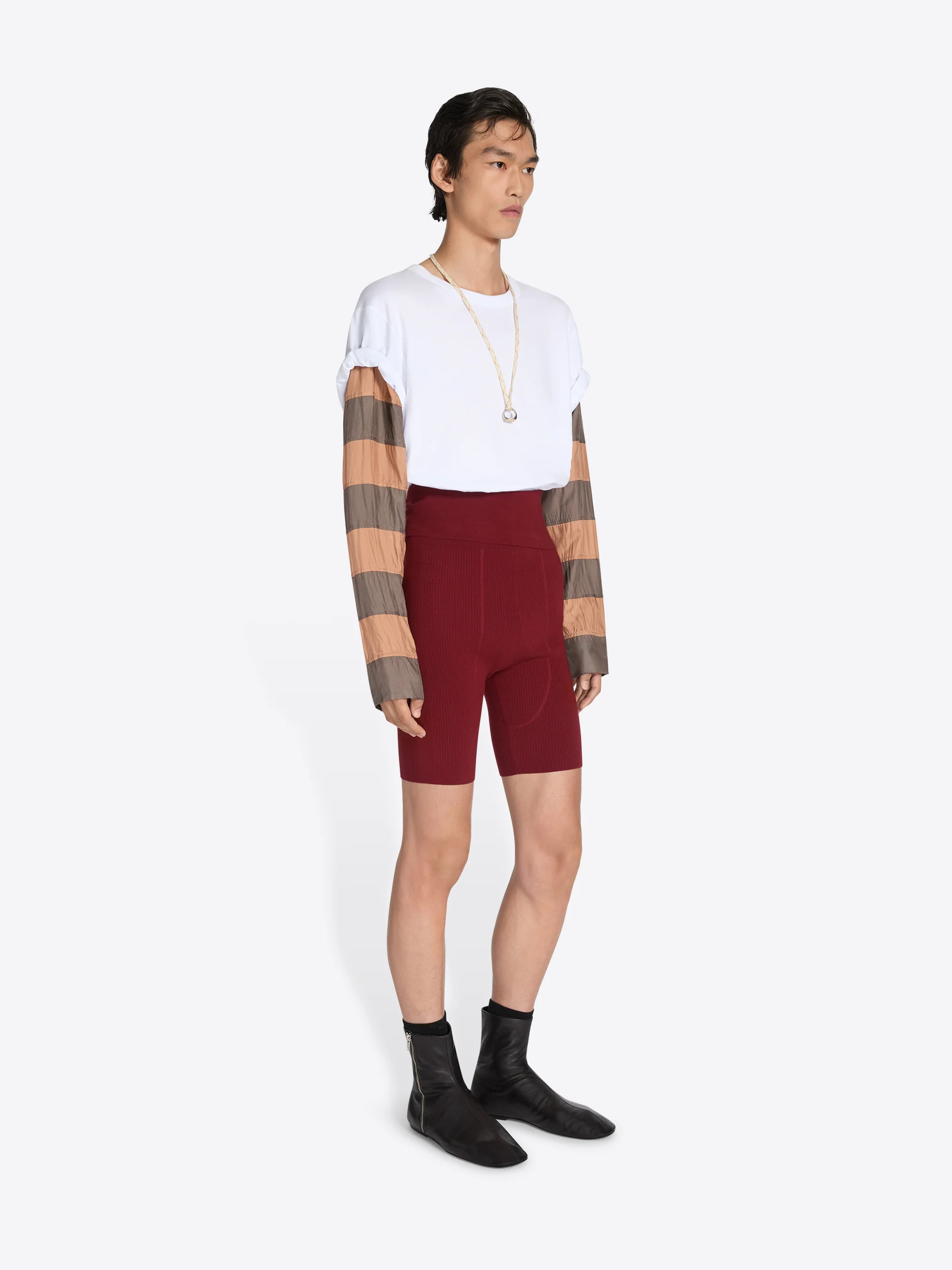 Contrast sleeves tee