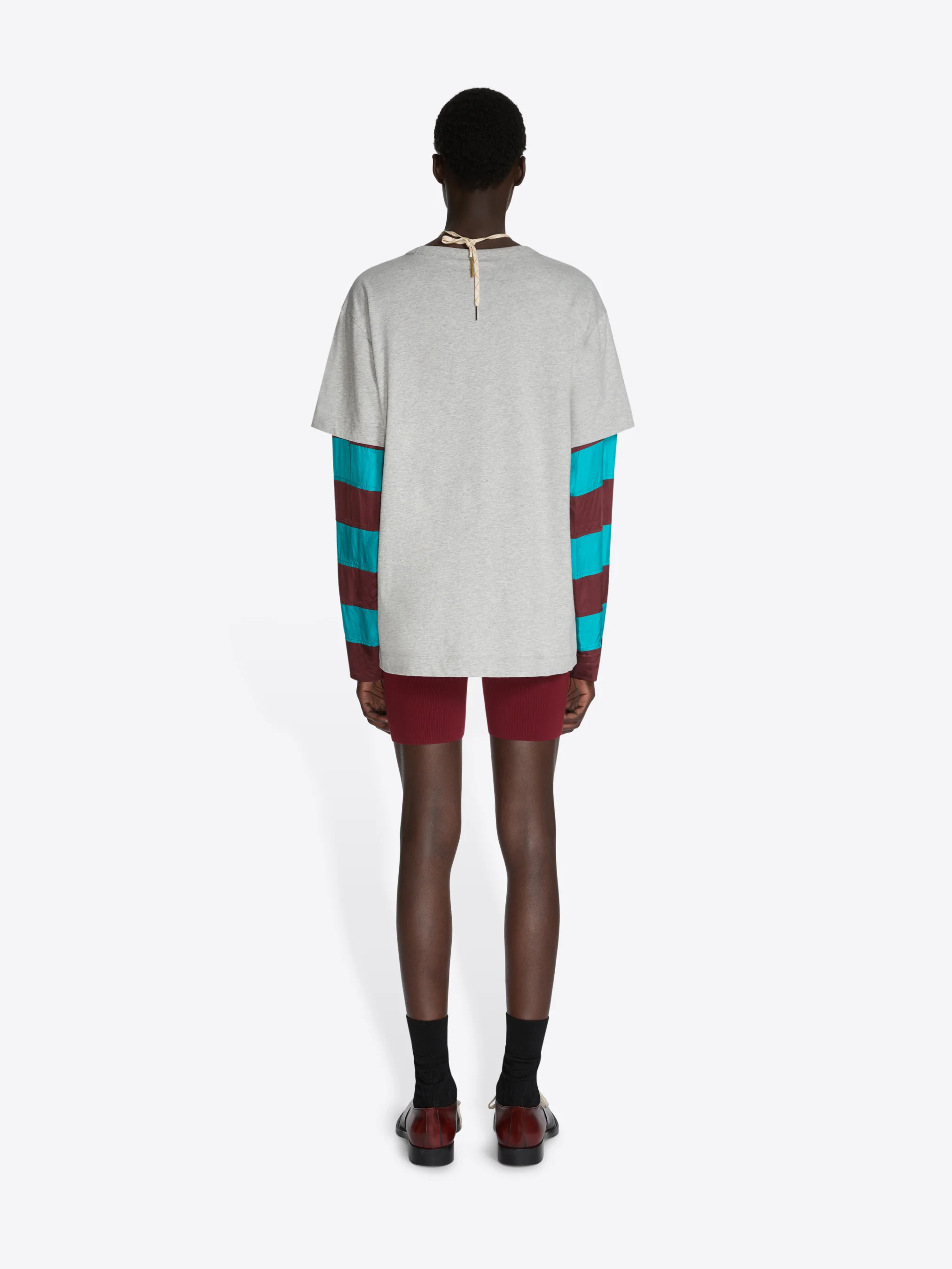 Contrast sleeves tee