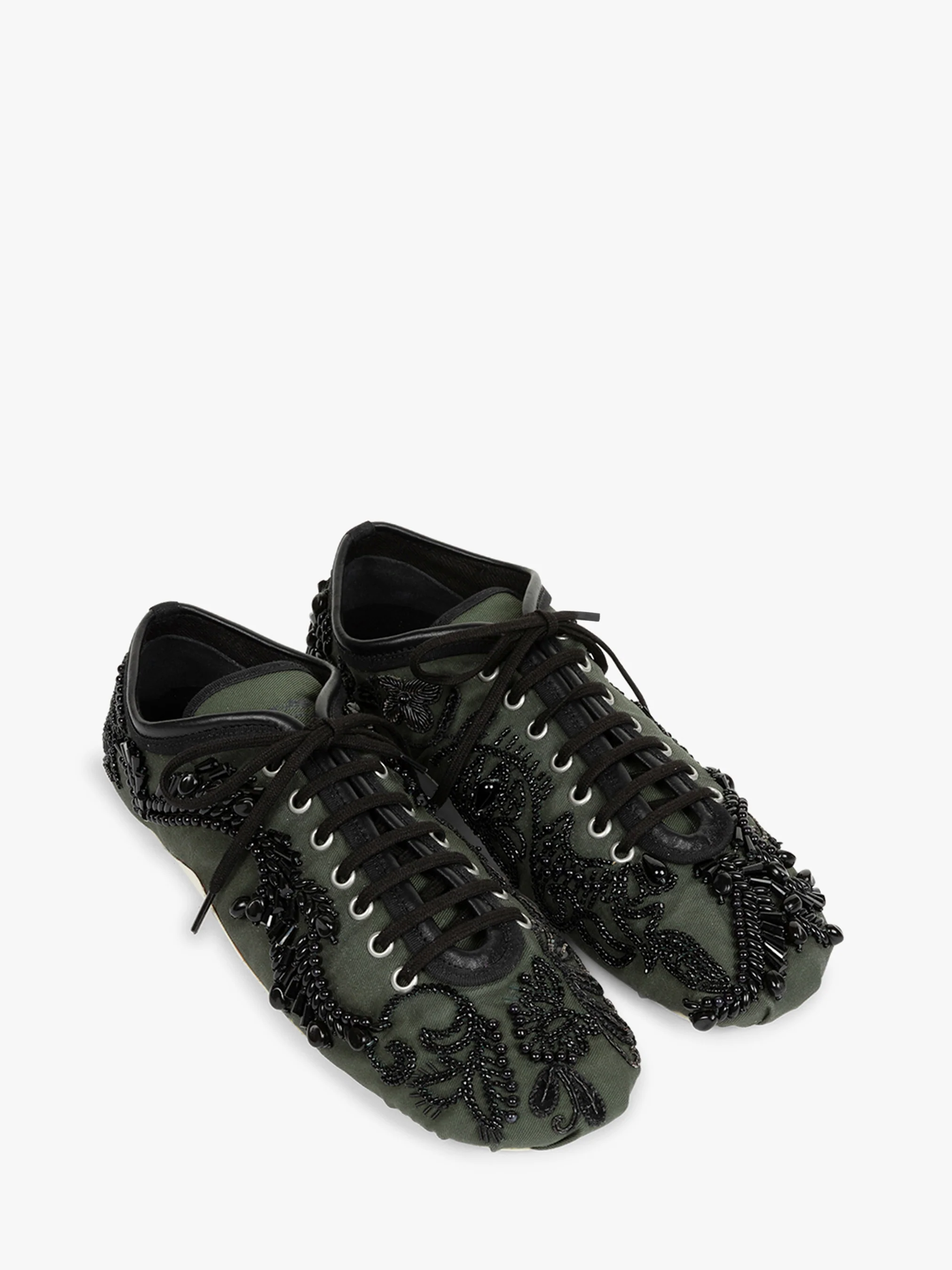 17-embroidered-ballerina-sneakers-8.webp Embroidered ballerina sneakers