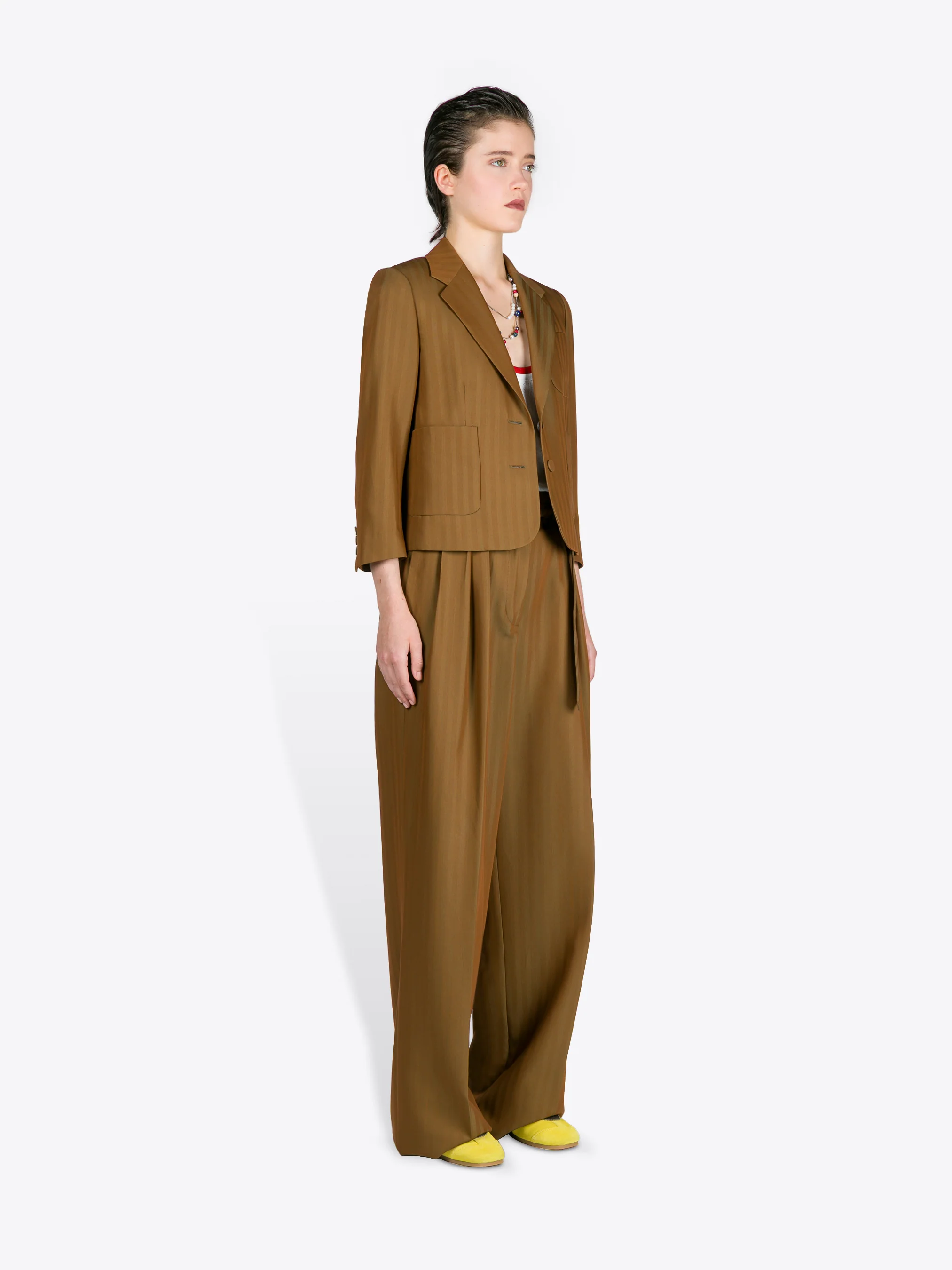 1734-cropped-blazer-3.webp Cropped blazer
