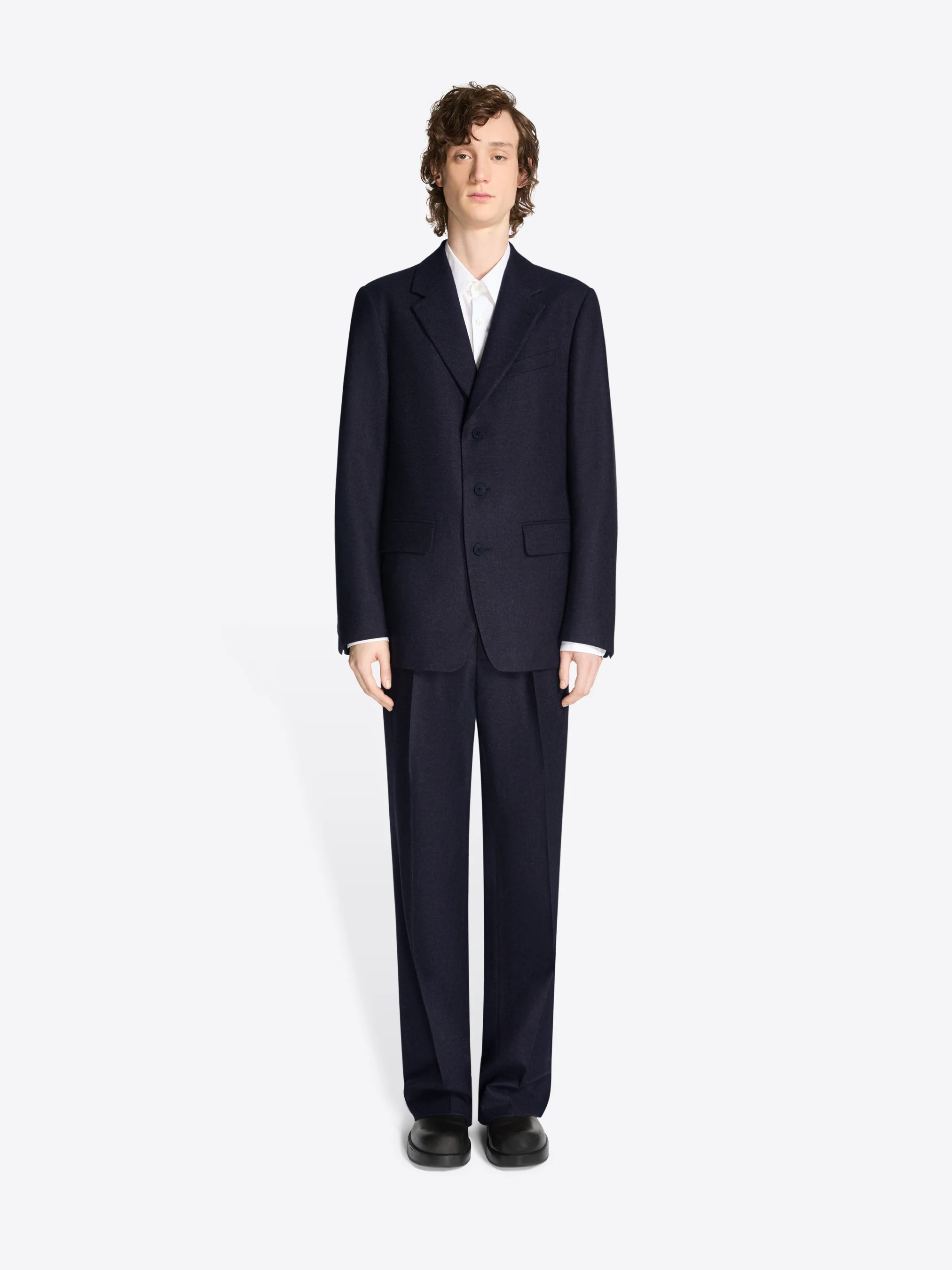 1994-loose-fit-suit-2.webp Loose fit suit