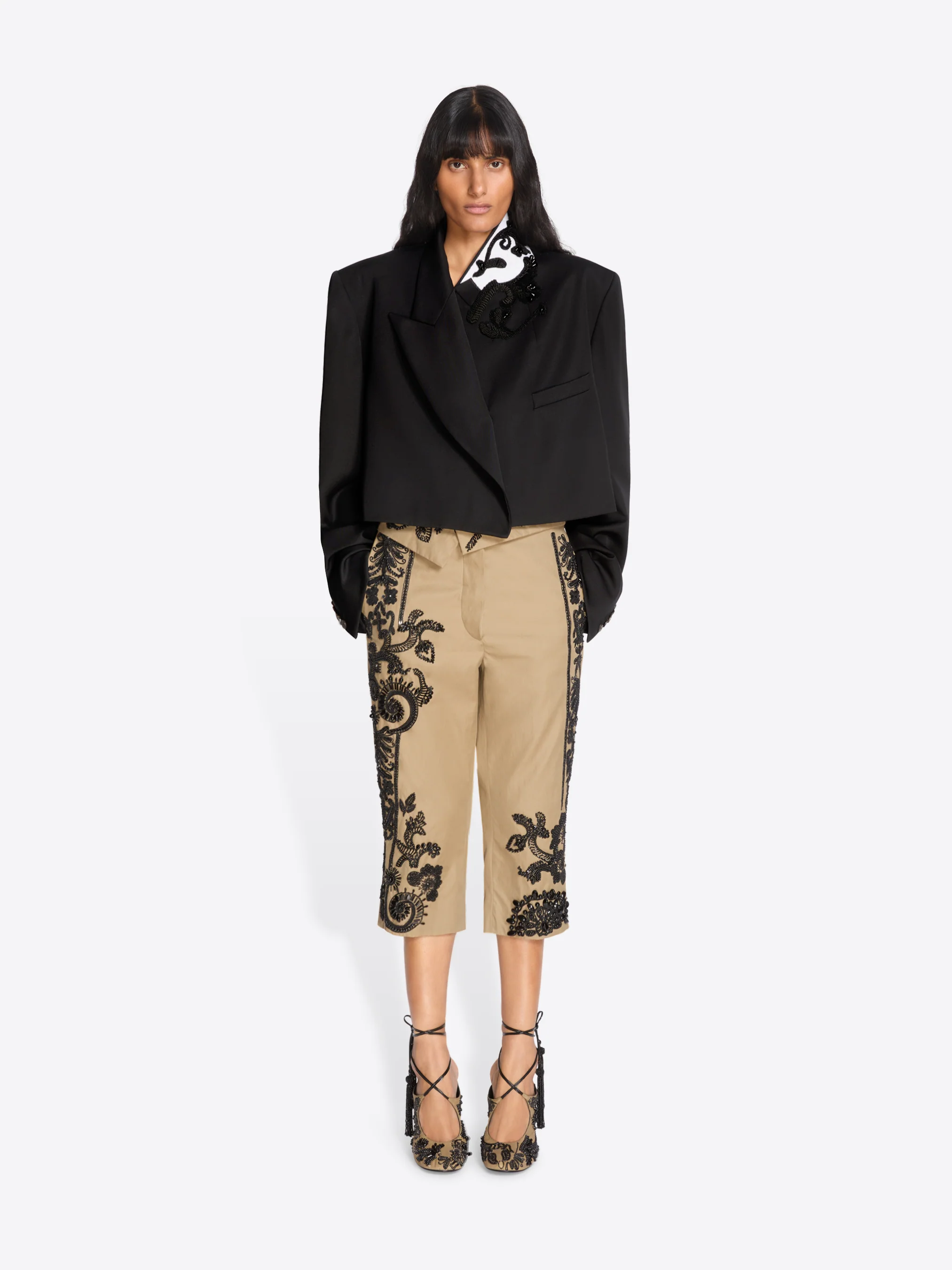 Cropped embroidered blazer