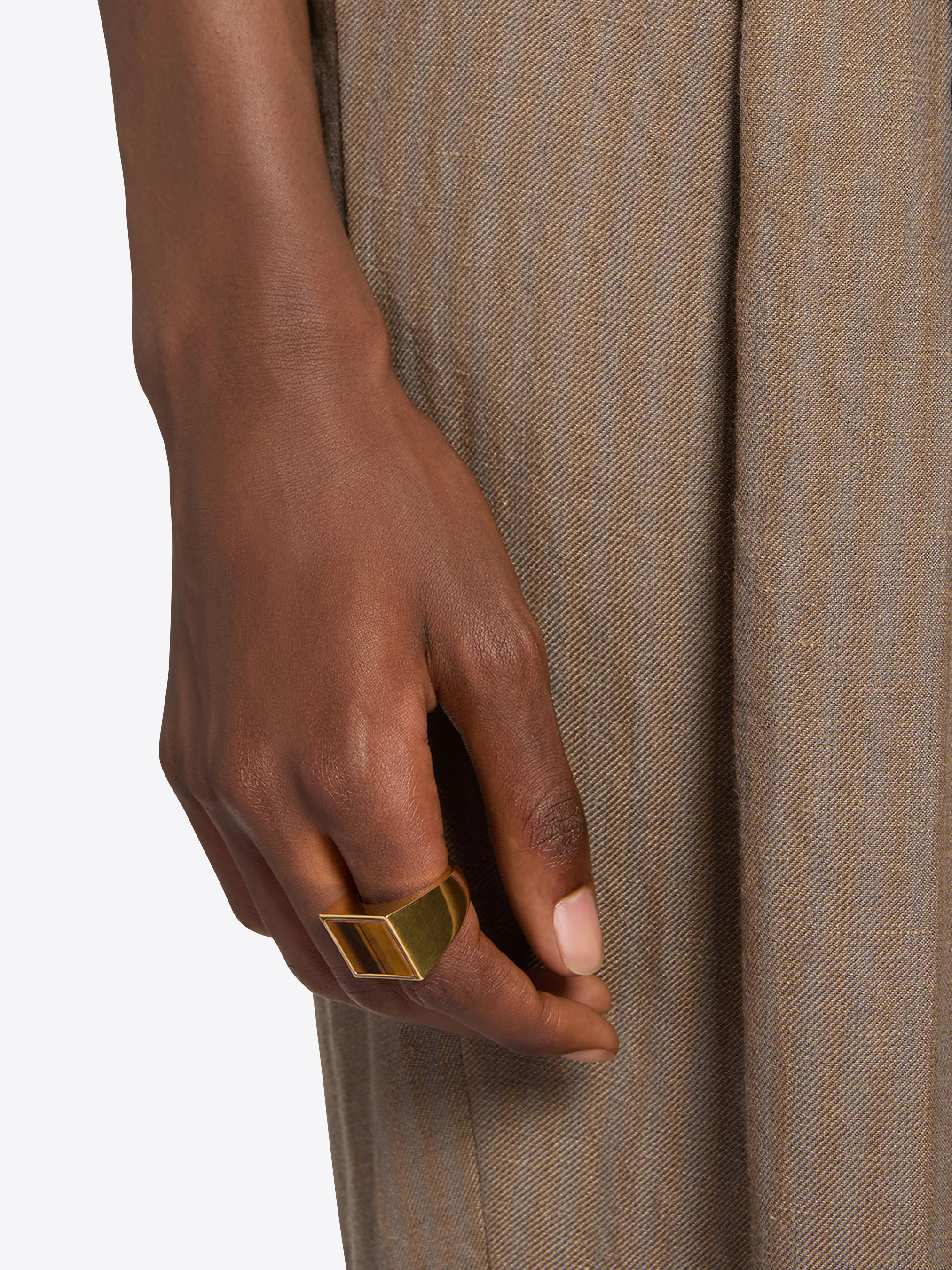 2246-signet-ring-8.webp Signet ring