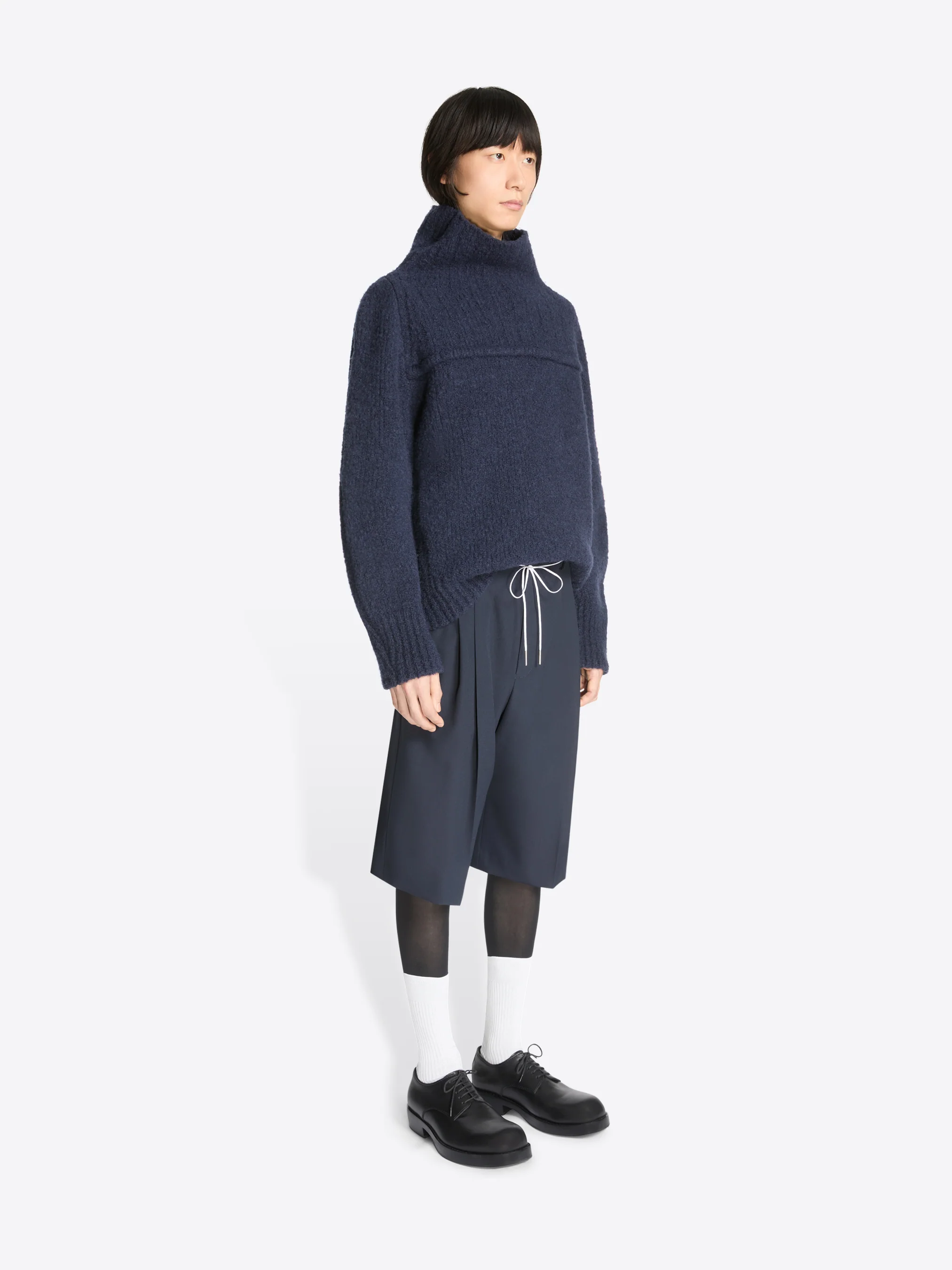 2270-tailored-wool-shorts-3.webp Tailored wool shorts