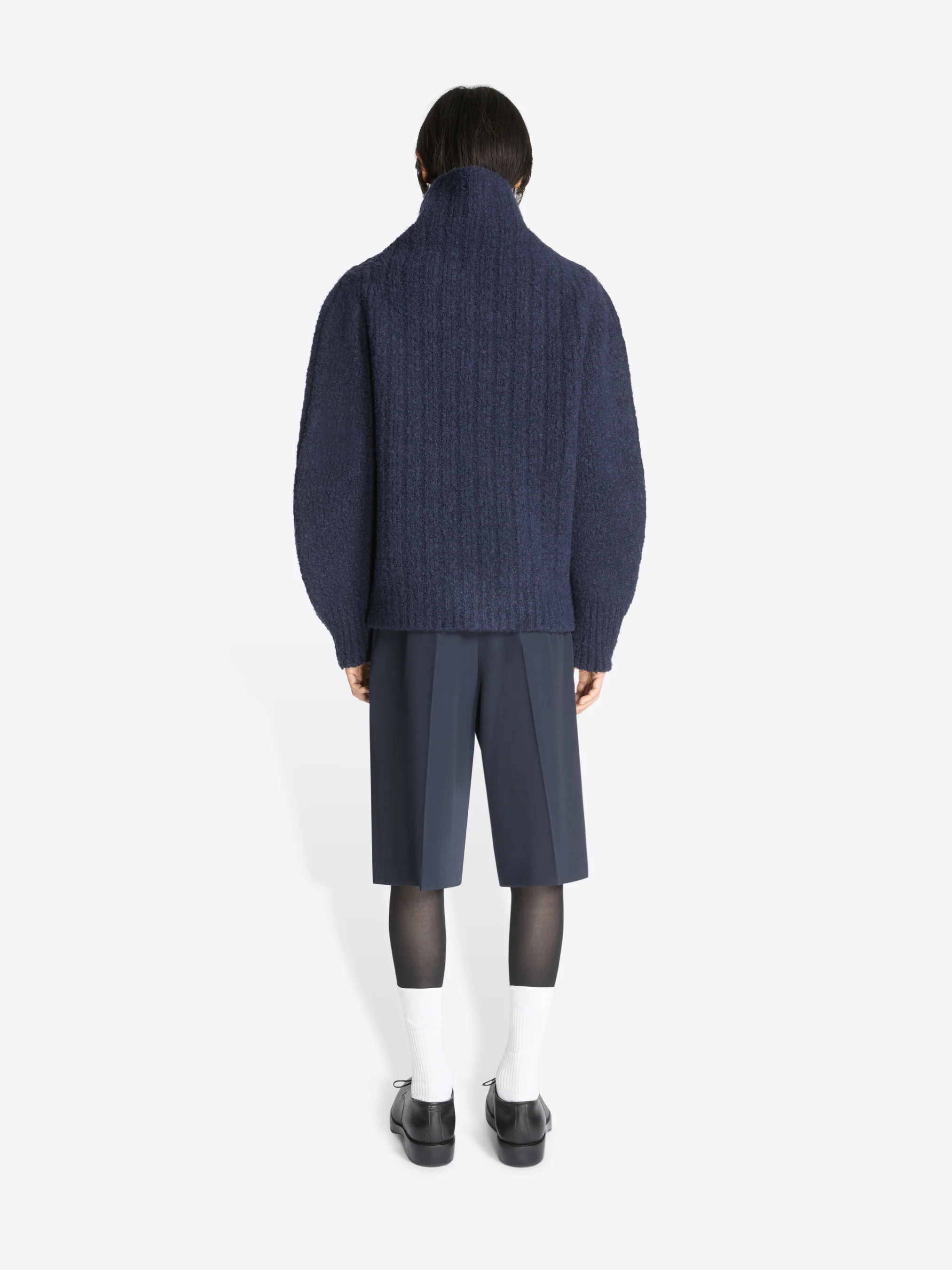 2270-tailored-wool-shorts-4.webp Tailored wool shorts