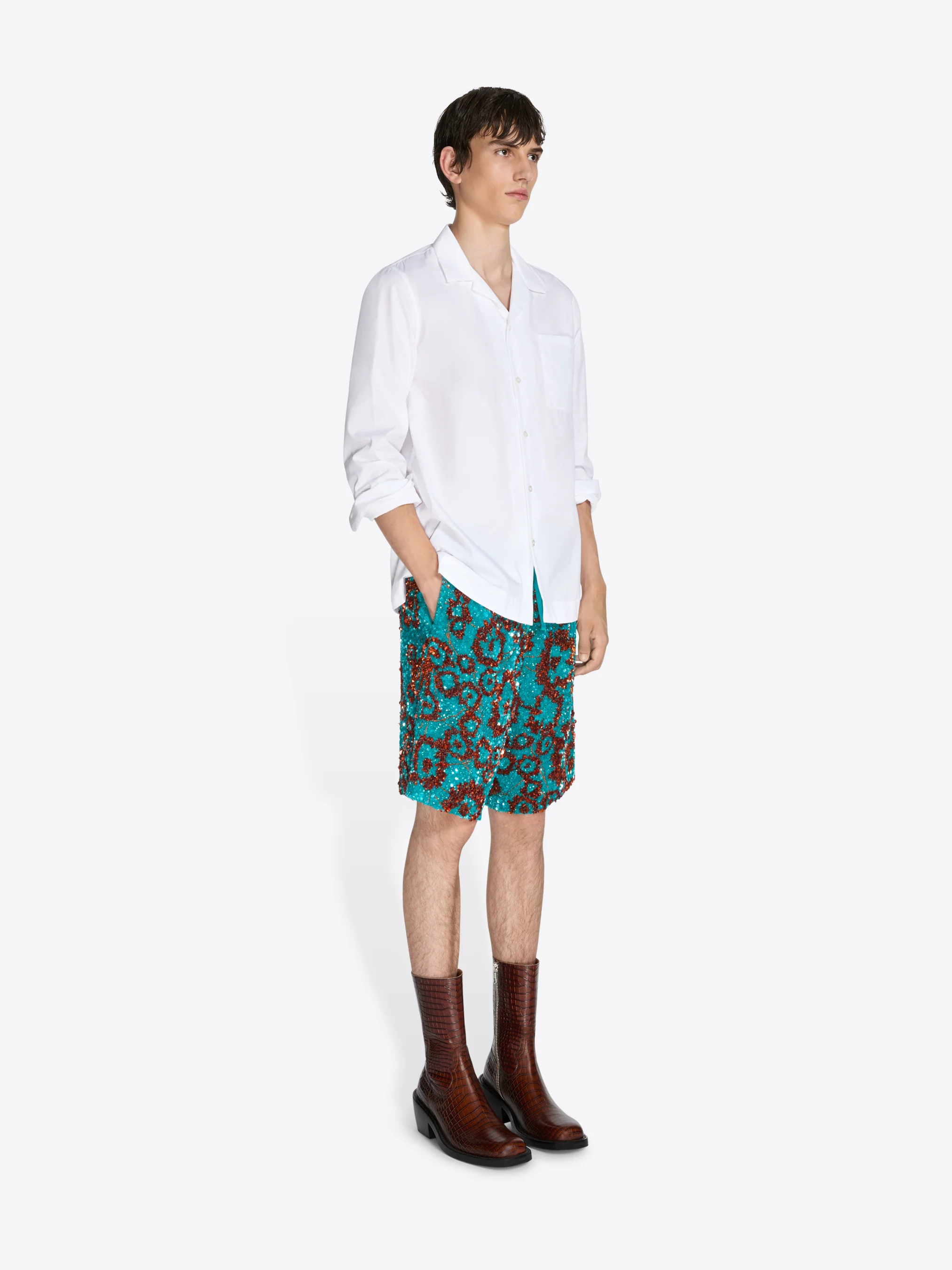 2365-boxy-cotton-shirt-3.webp Boxy cotton shirt