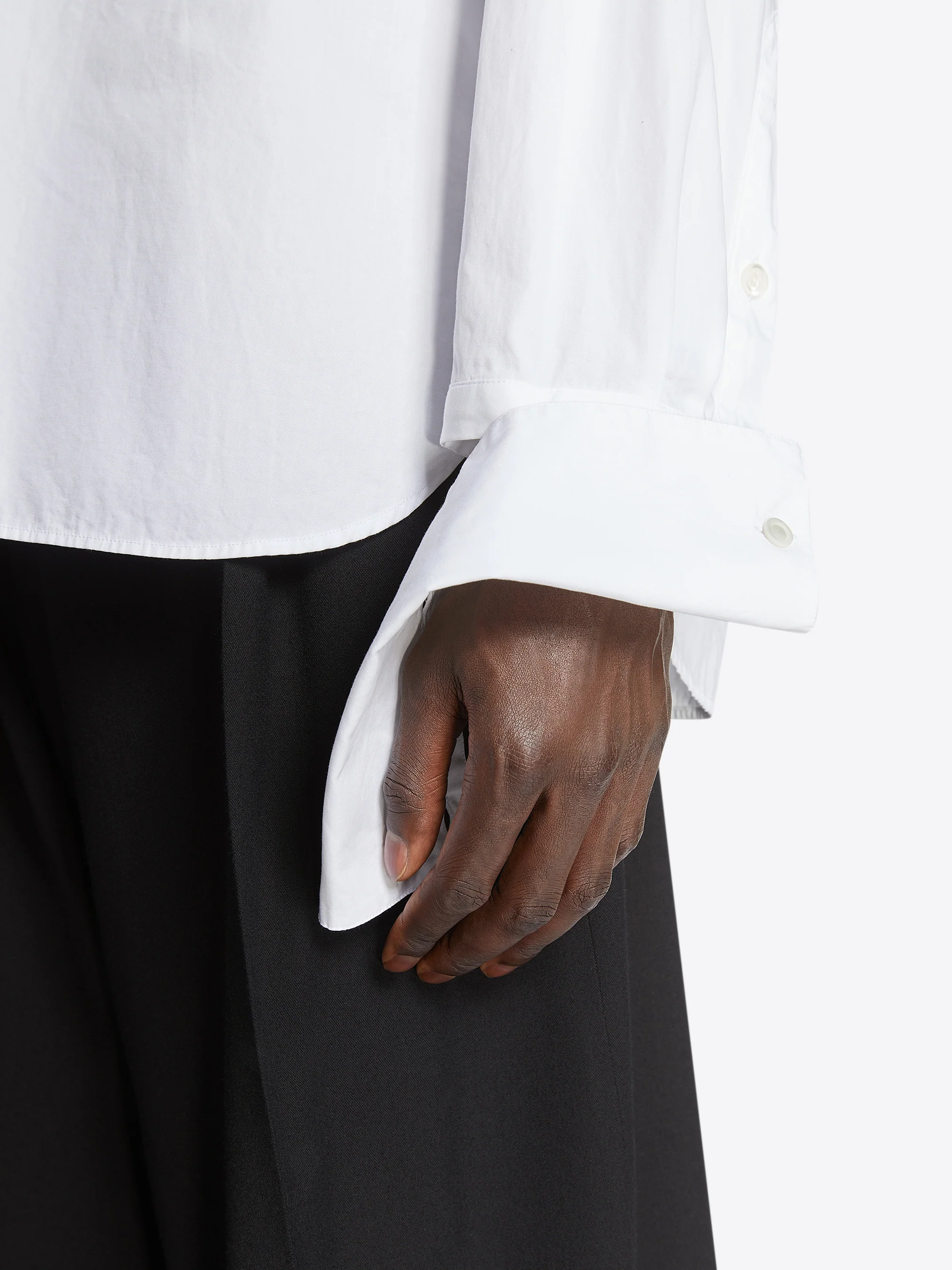 Adjustable cotton shirt