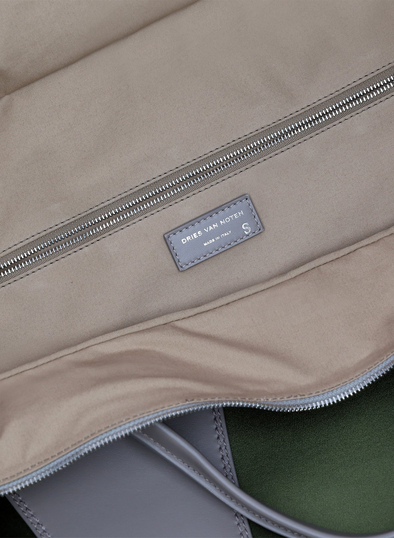 Satin weekend bag