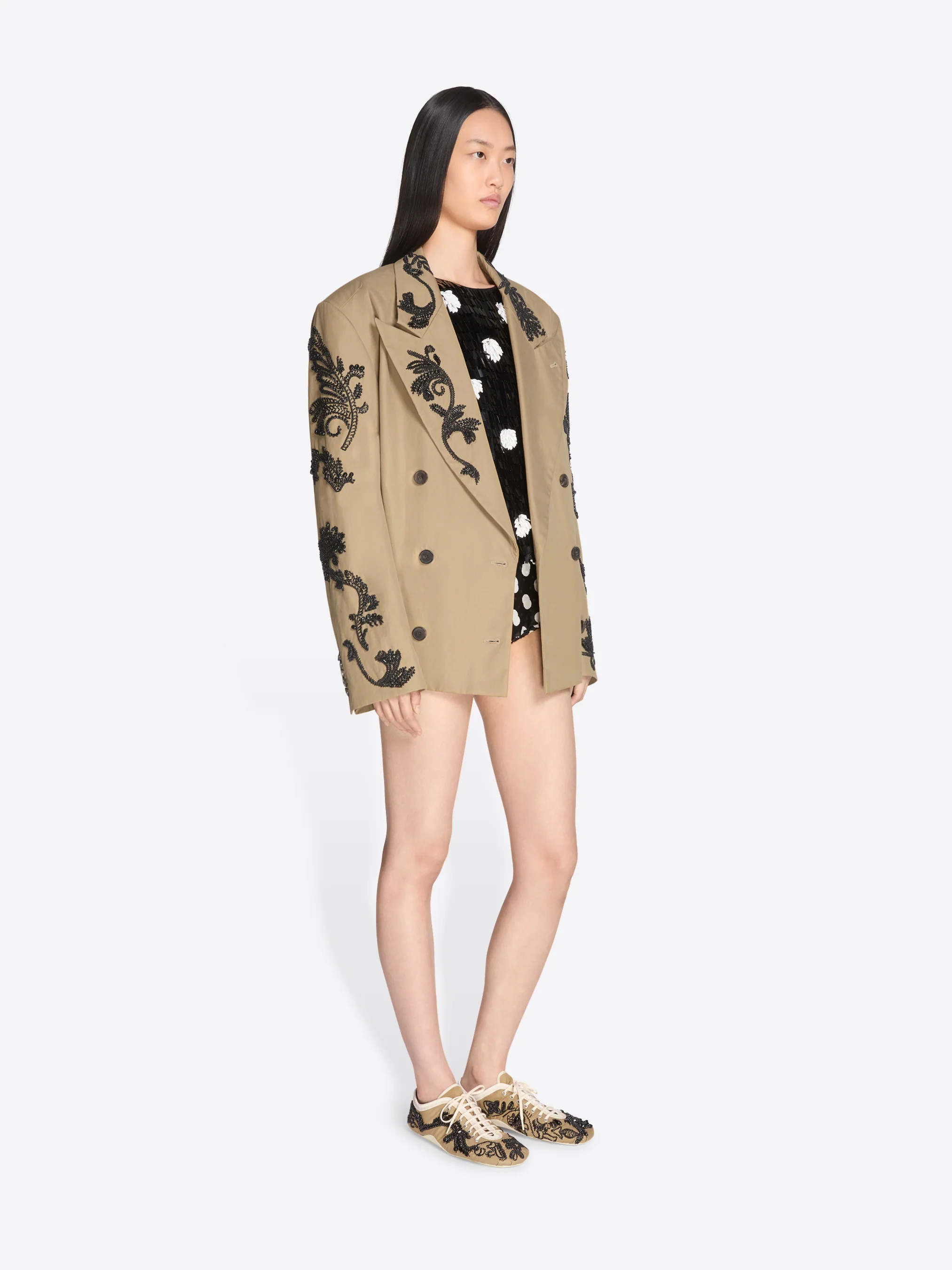 Oversized embroidered blazer