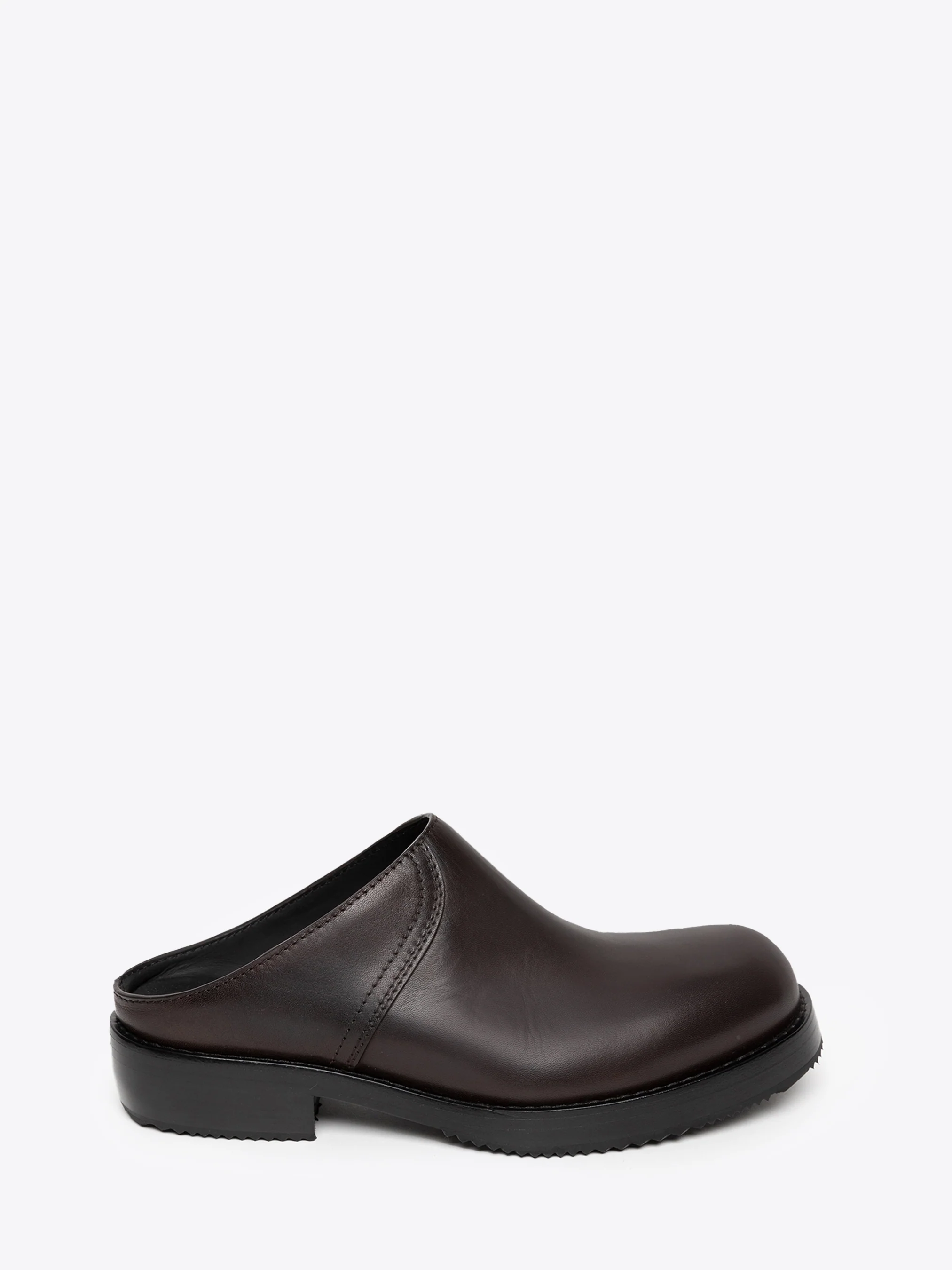 2859-leather-clogs-1.webp Leather clogs