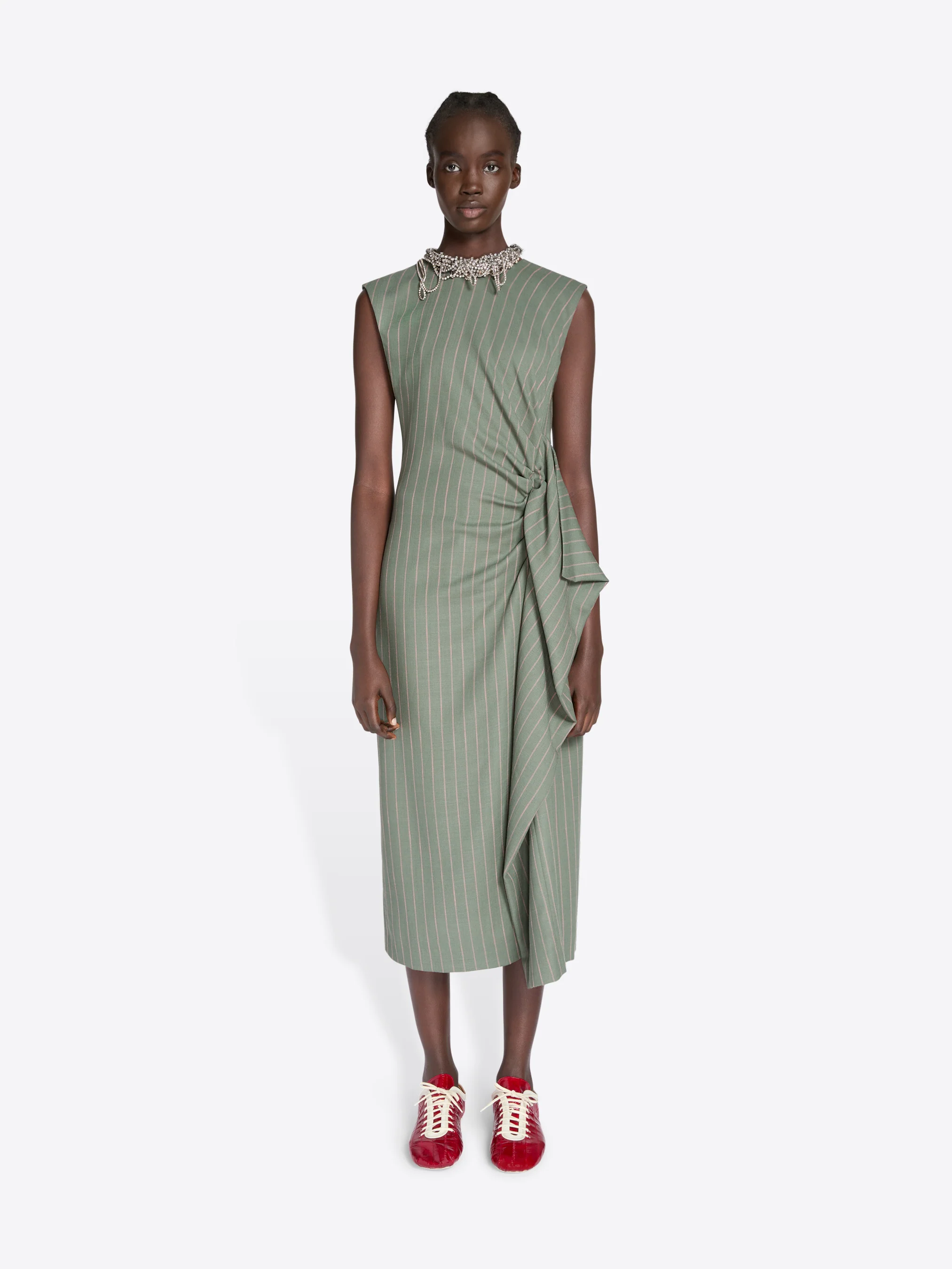 2877-fitted-draped-dress-2.webp Fitted draped dress