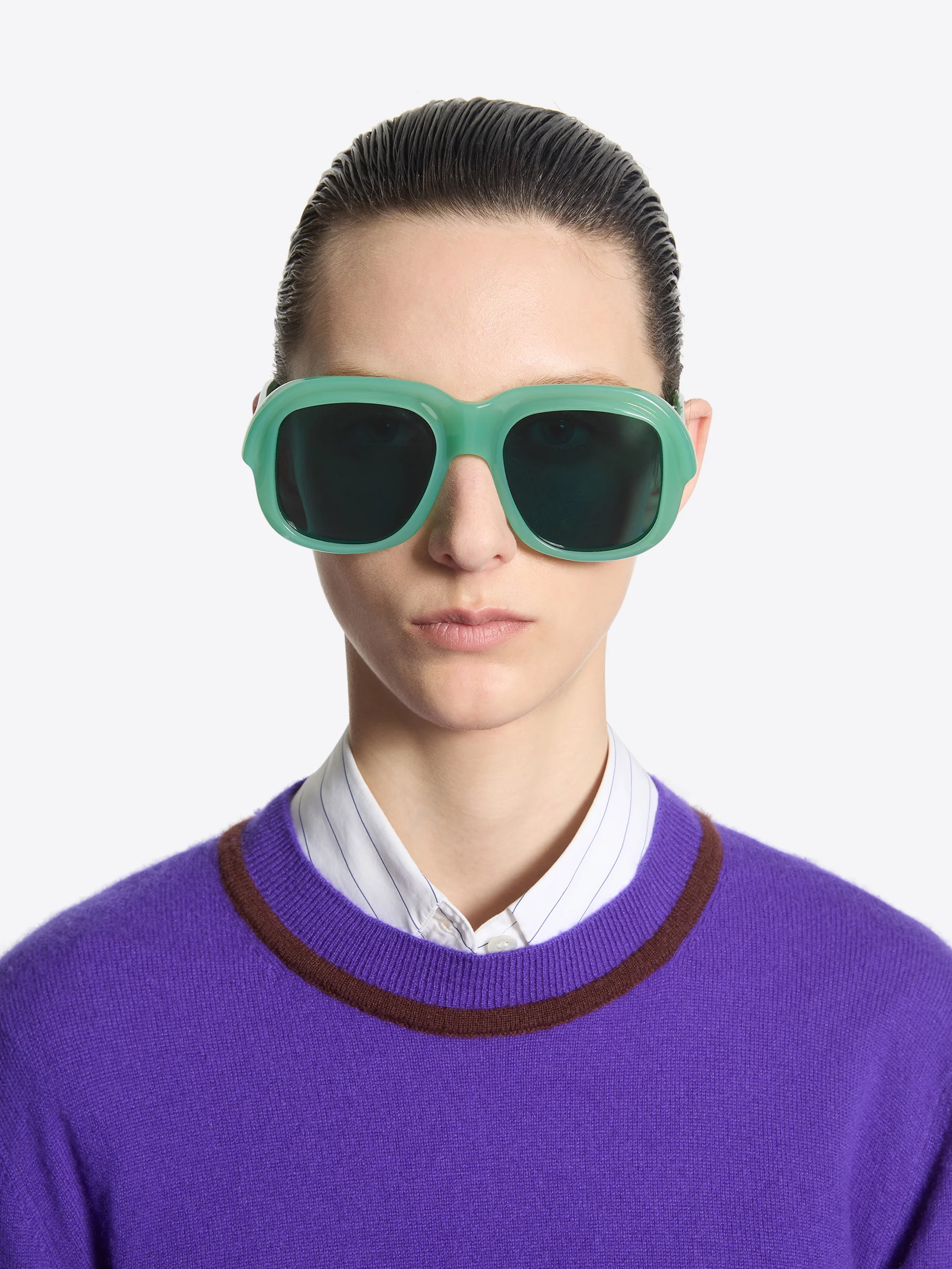 2965-oversized-square-sunglasses-4.webp Oversized square sunglasses