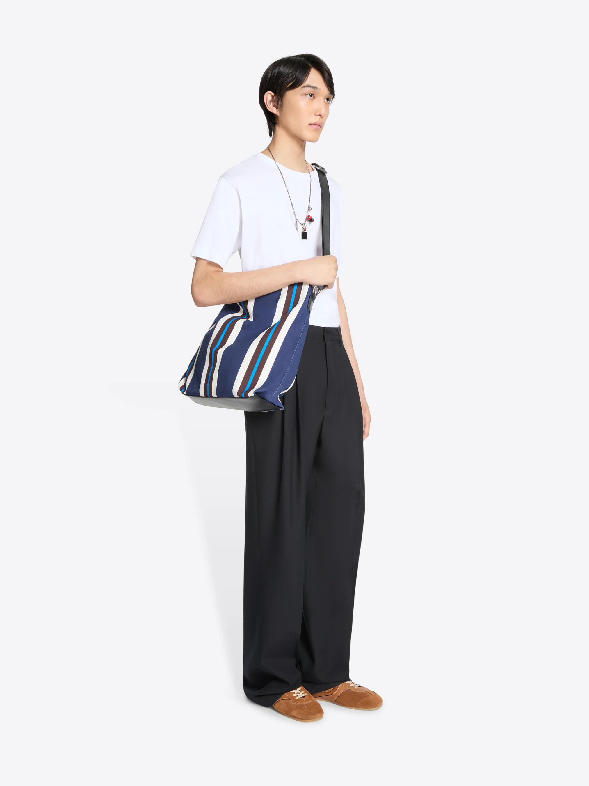 Canvas messenger bag