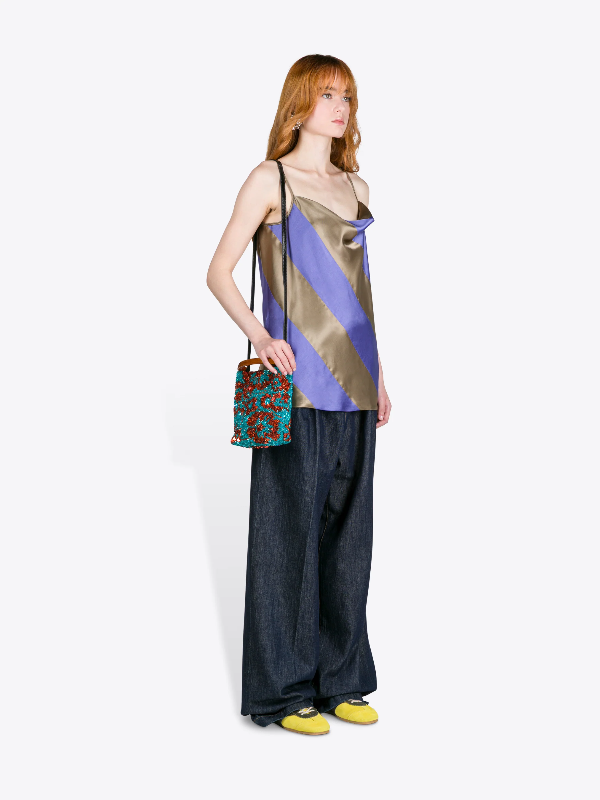 3005-micro-embellished-bag-6.webp Micro embellished bag