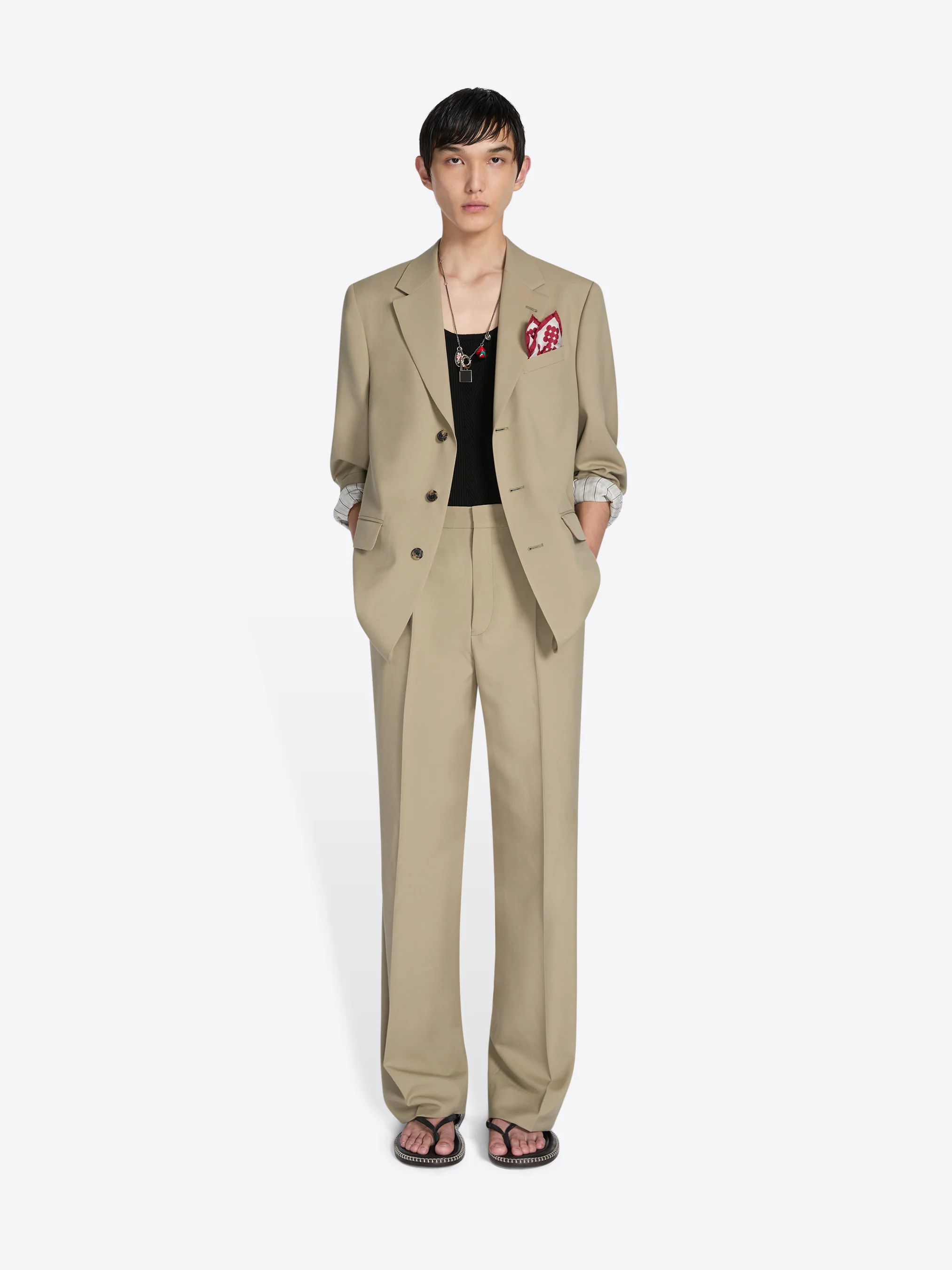Loose fit suit