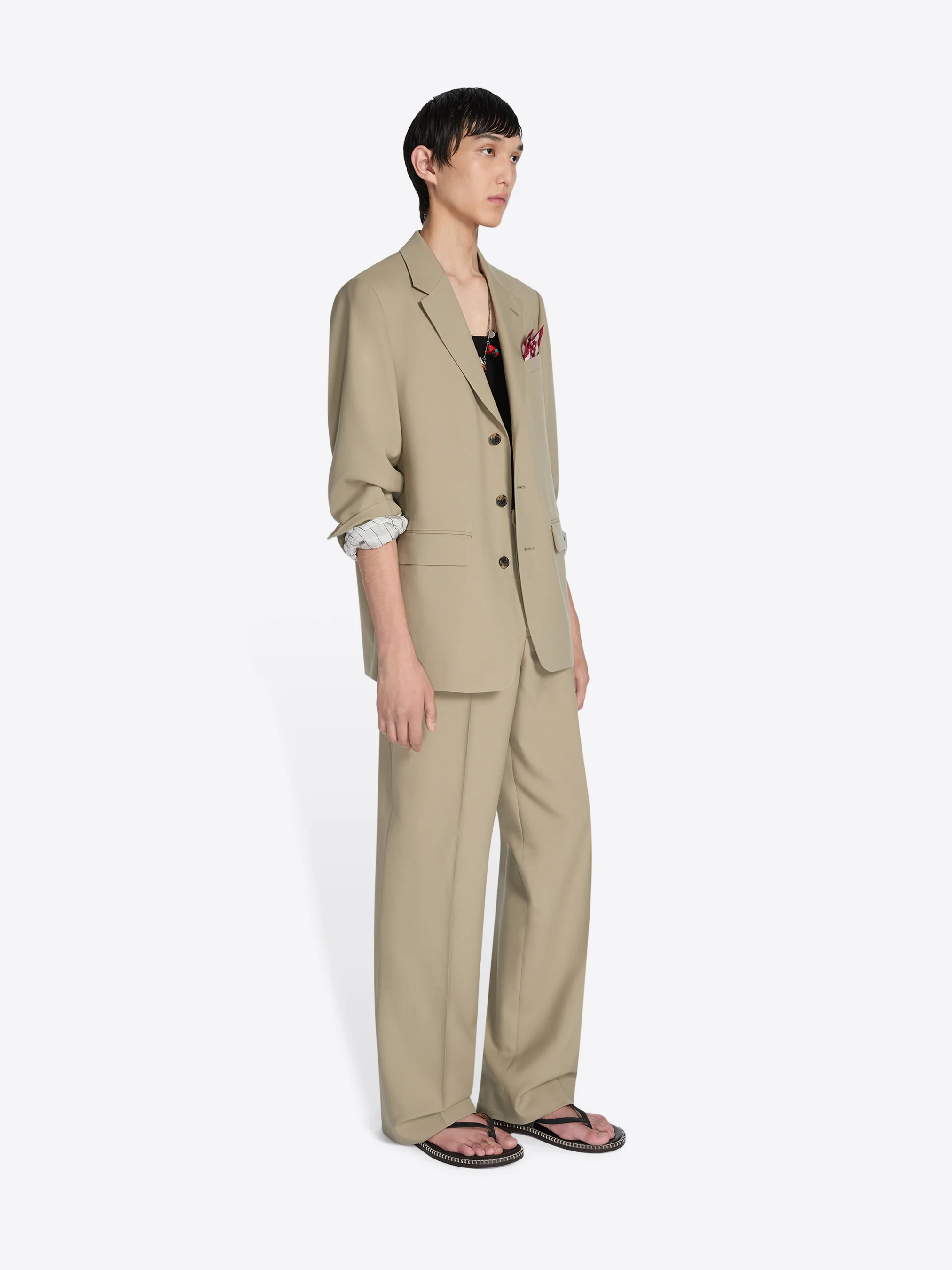 Loose fit suit