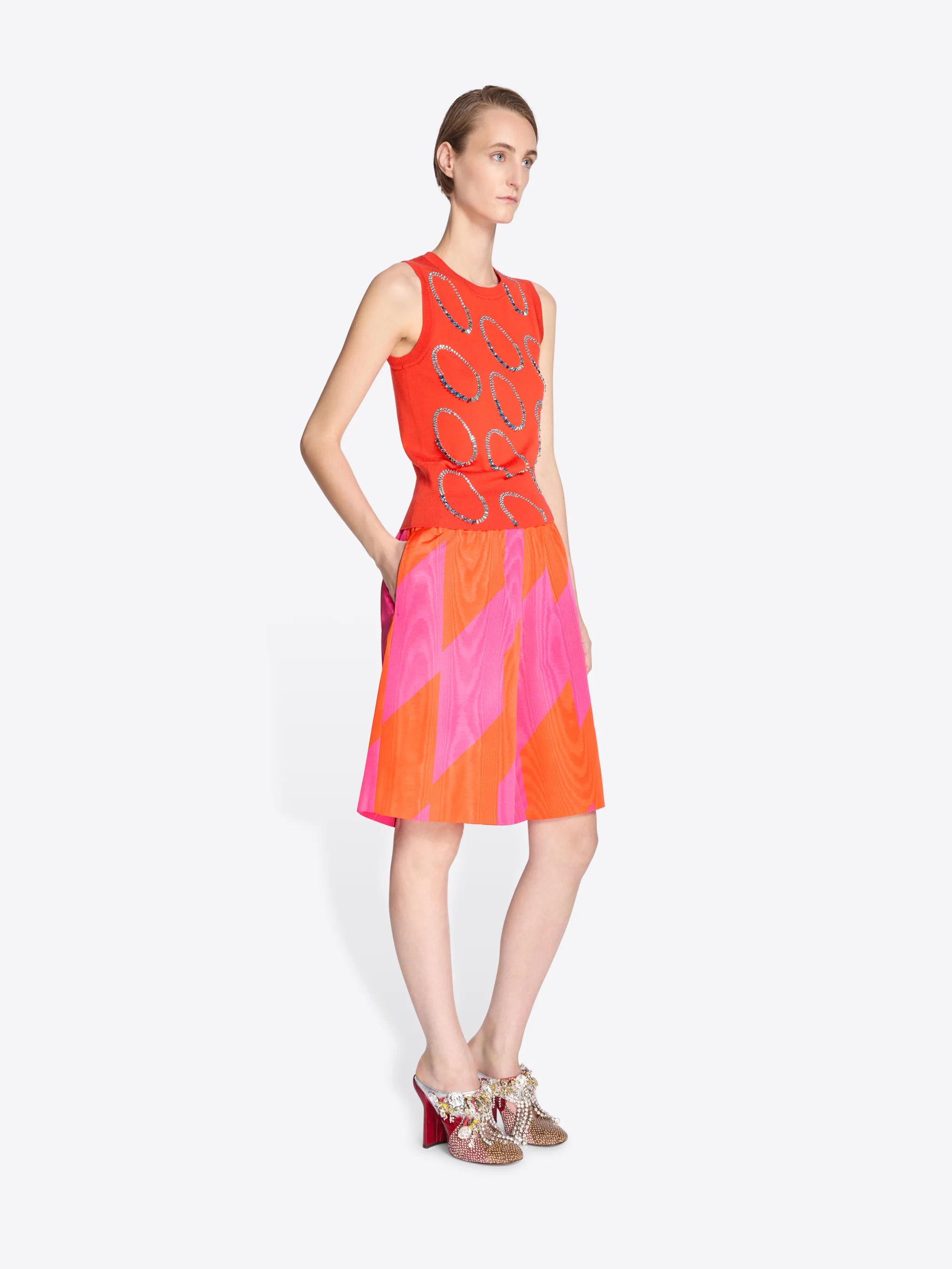 3161-printed-moire-shorts-3.webp Printed moiré shorts