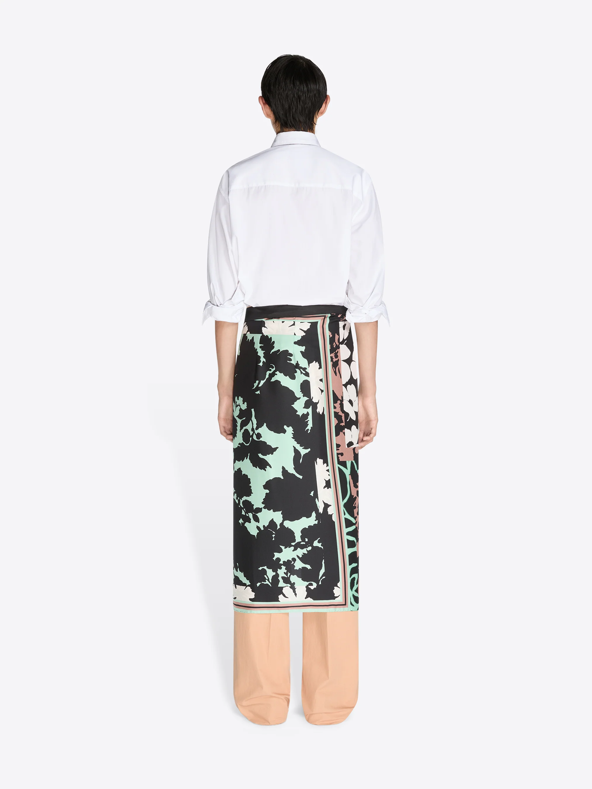 32-long-wrap-scarf-skirt-12.webp Long wrap scarf-skirt