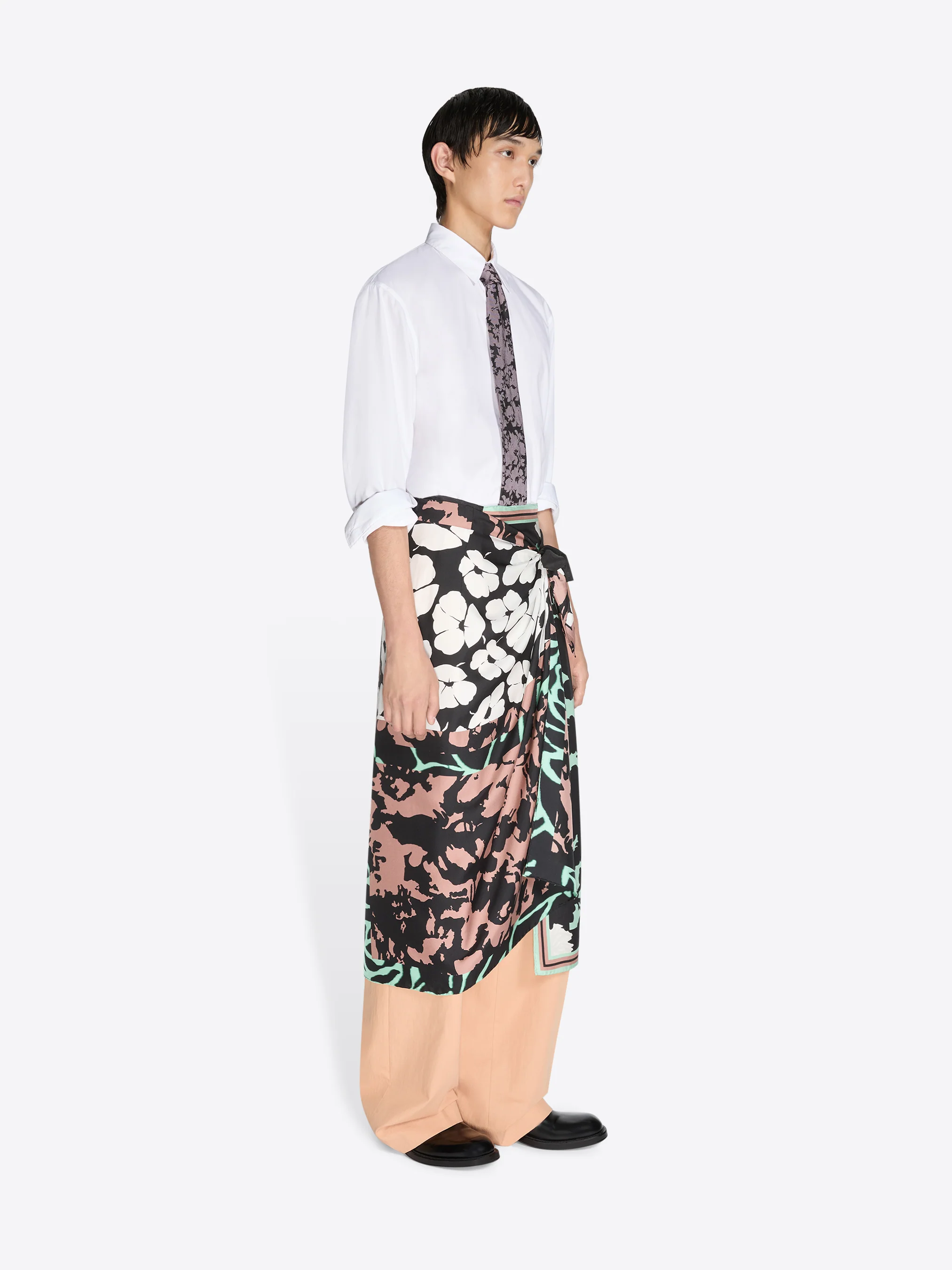 32-long-wrap-scarf-skirt-7.webp Long wrap scarf-skirt