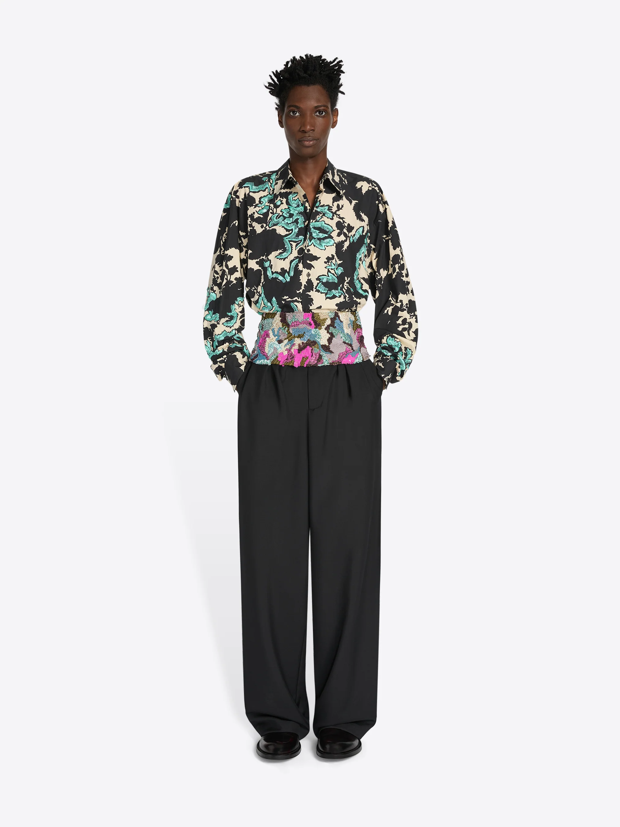 Embroidered cummerbund