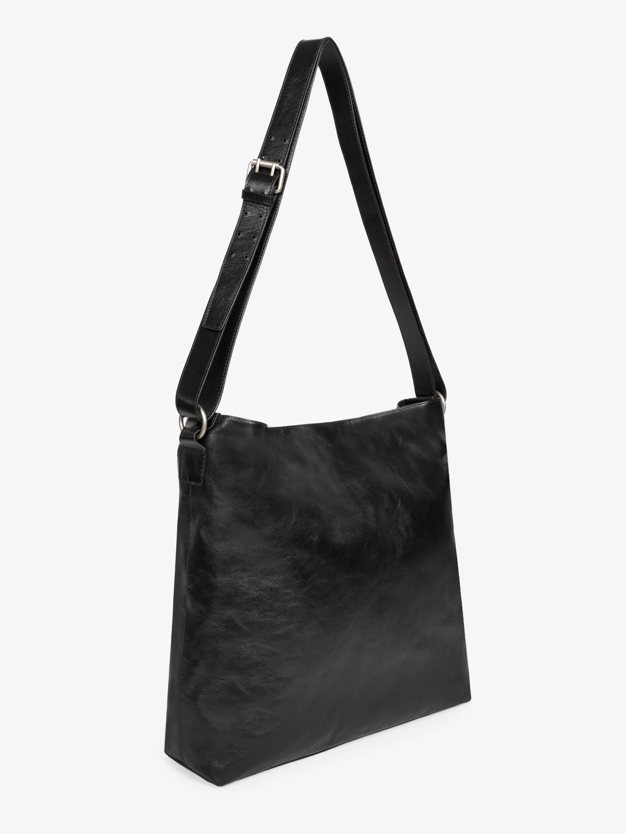 Leather messenger bag