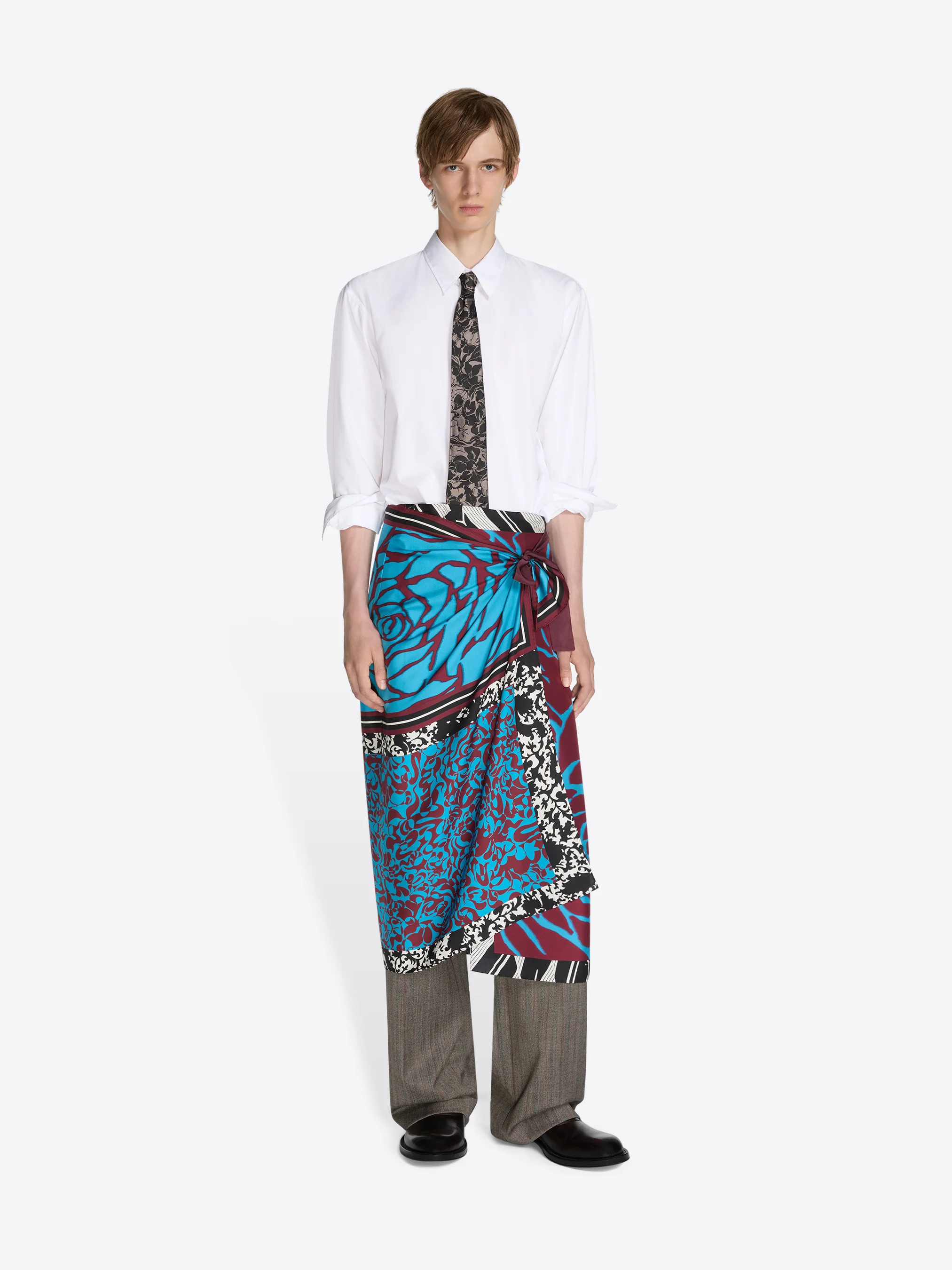 Printed silk tie