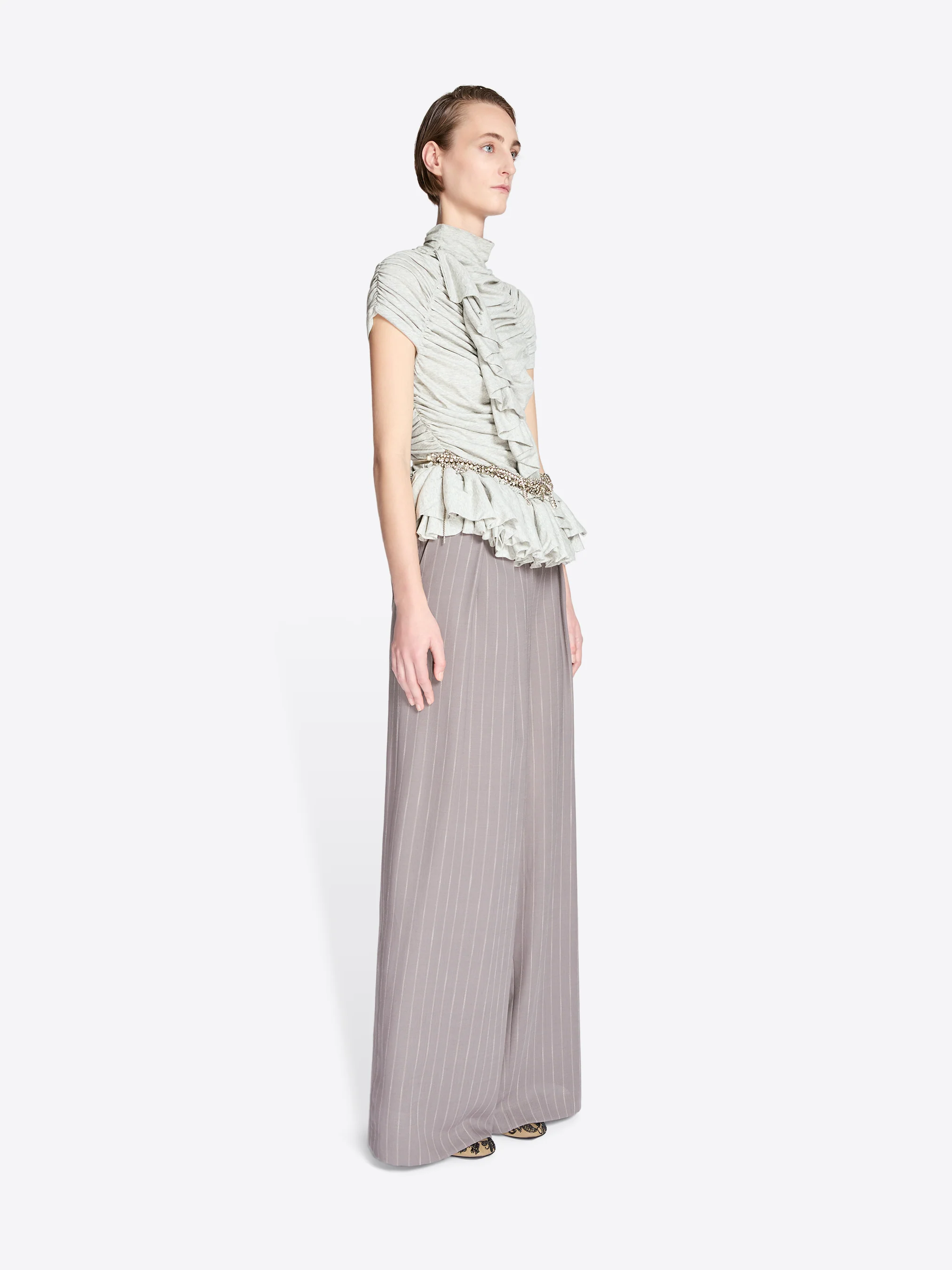 3712-wide-pleated-pants-3.webp Wide pleated pants