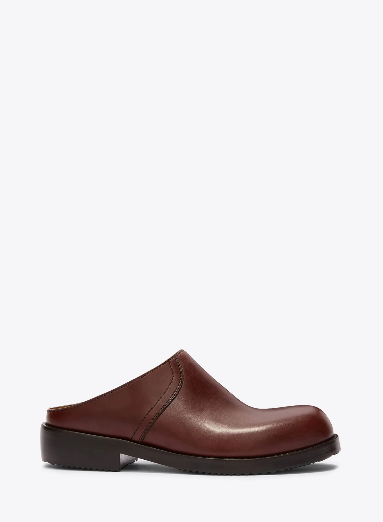 3737-leather-clogs-1.webp Leather clogs