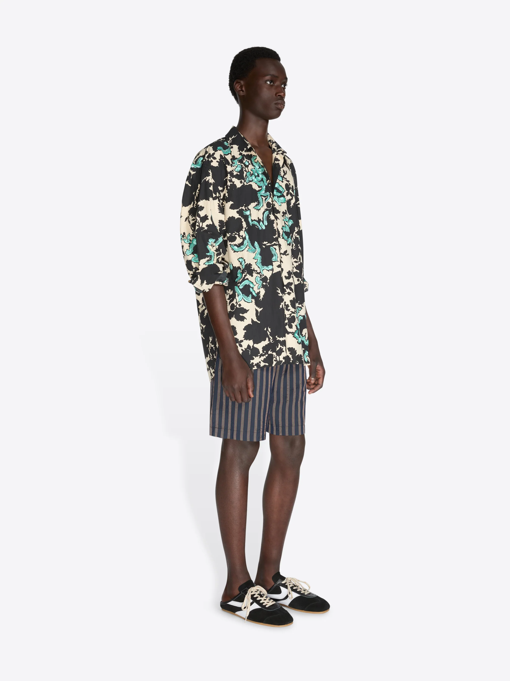 405-loose-embroidered-shirt-3.webp Loose embroidered shirt