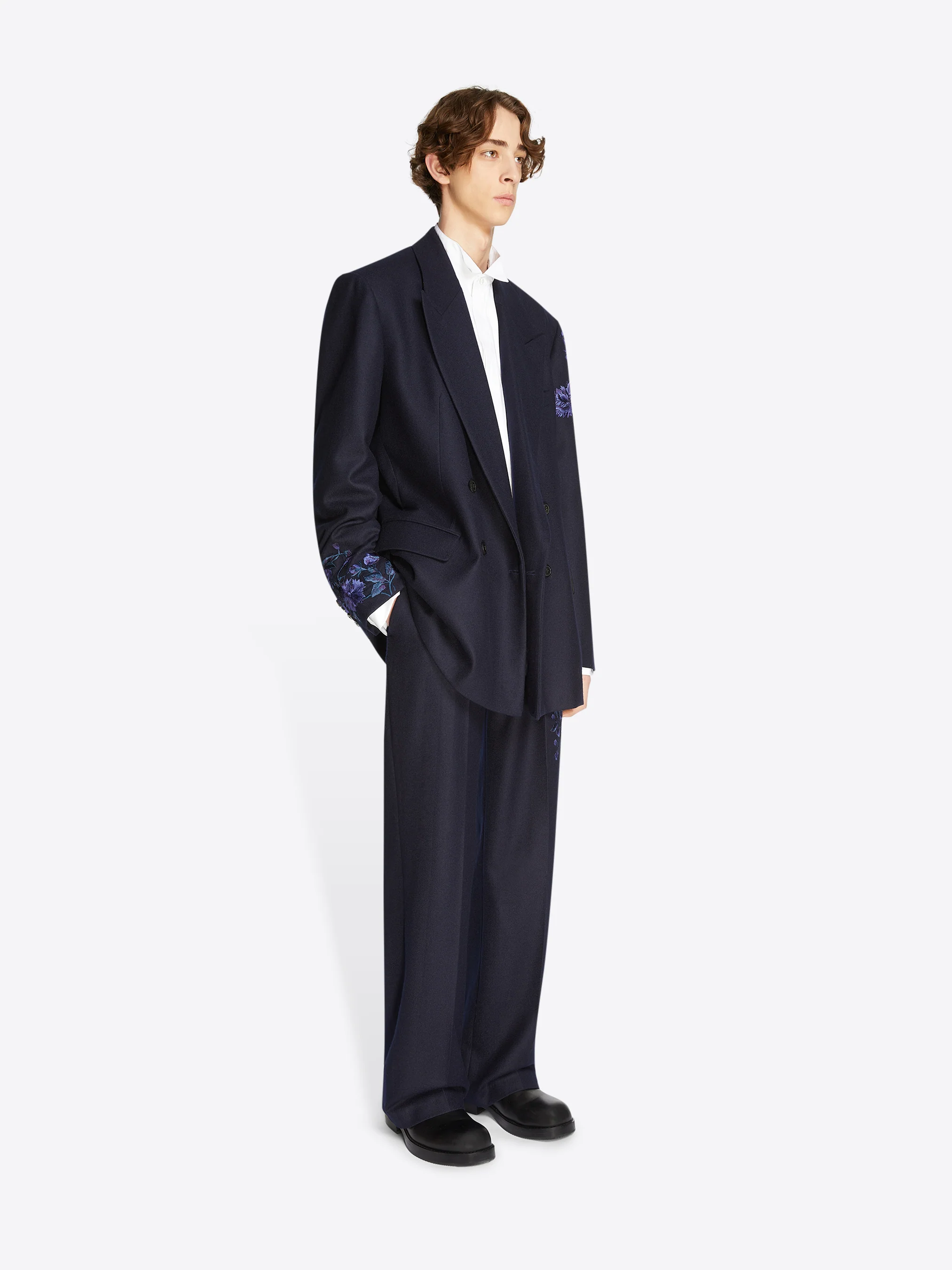Embroidered wool blazer