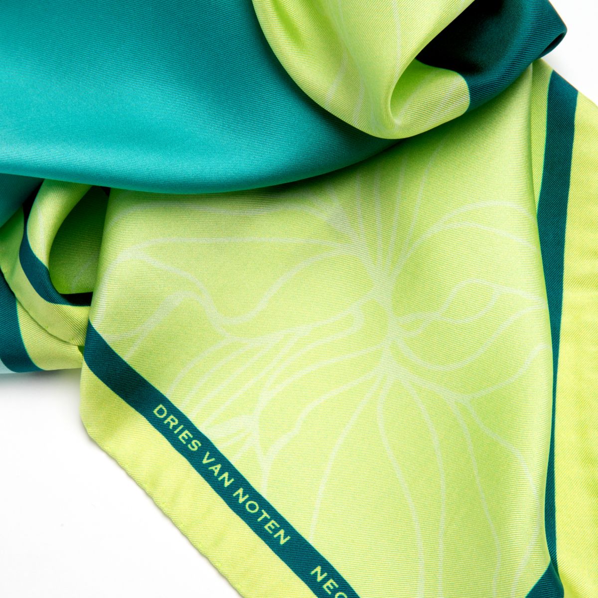 567-foulard-neon-garden-2.jpg Foulard Neon Garden