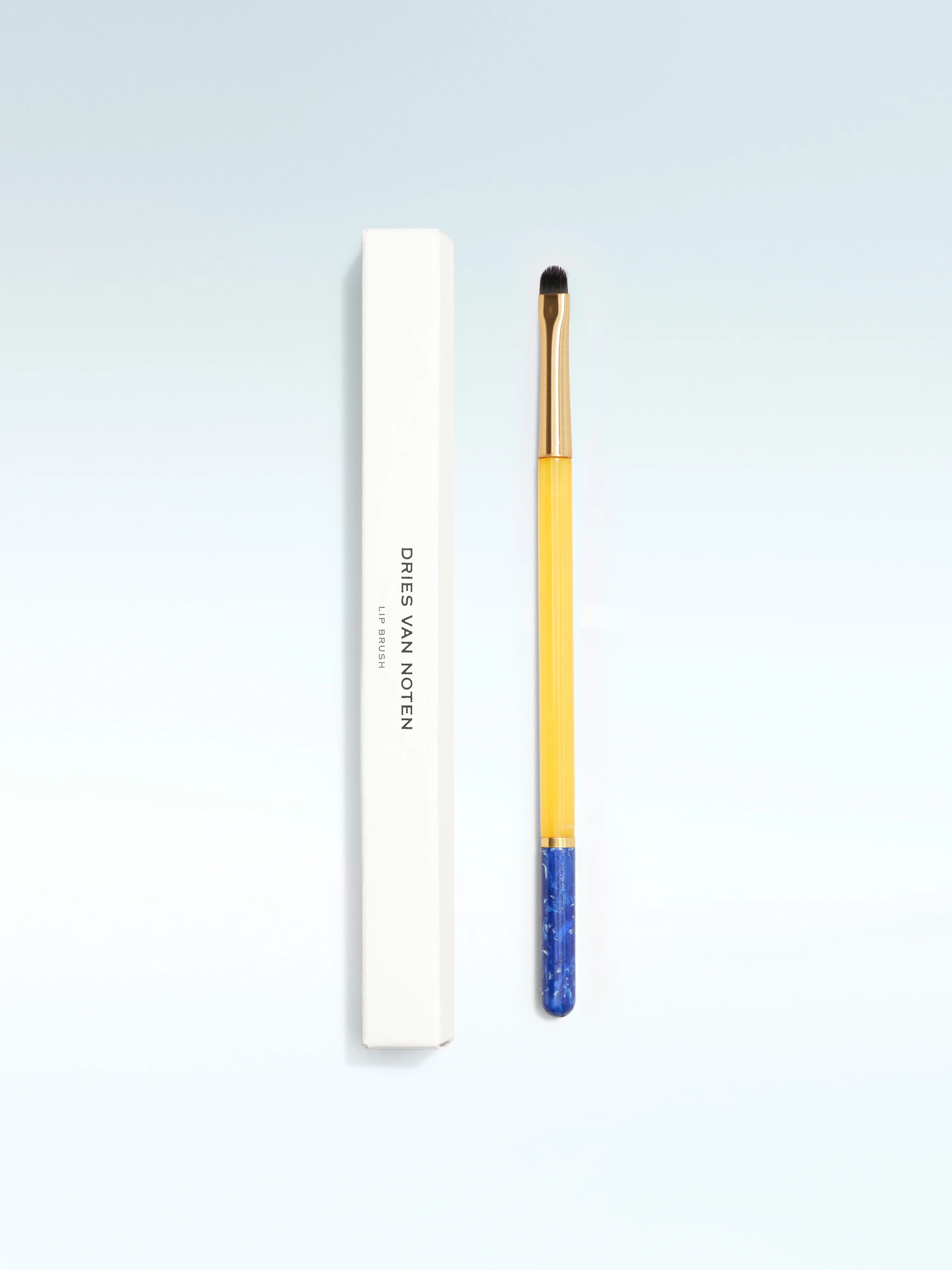 595-lip-brush-3.webp Lip Brush